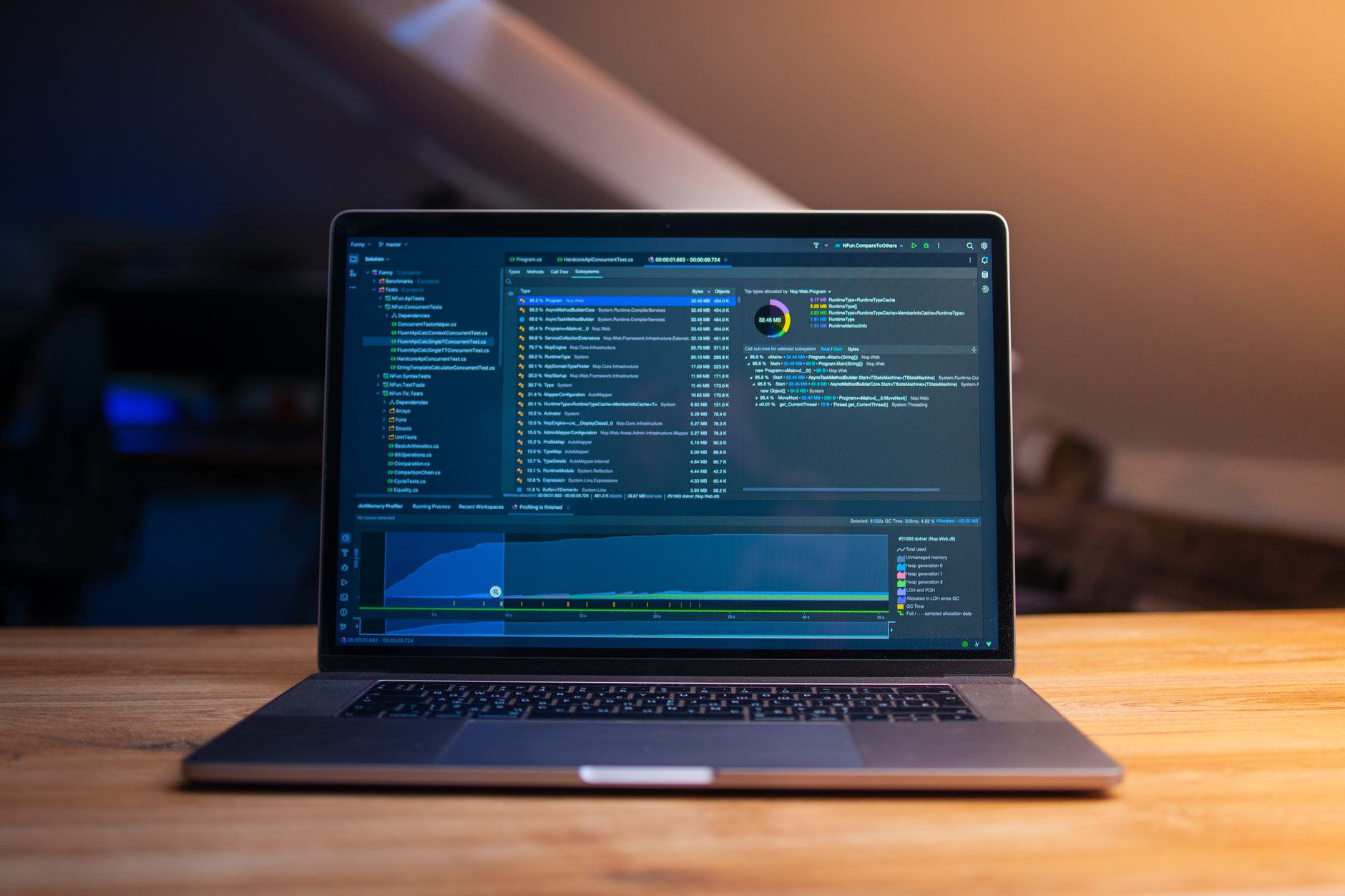 laptop download software (Photo: Daniil Komov / Pexels)