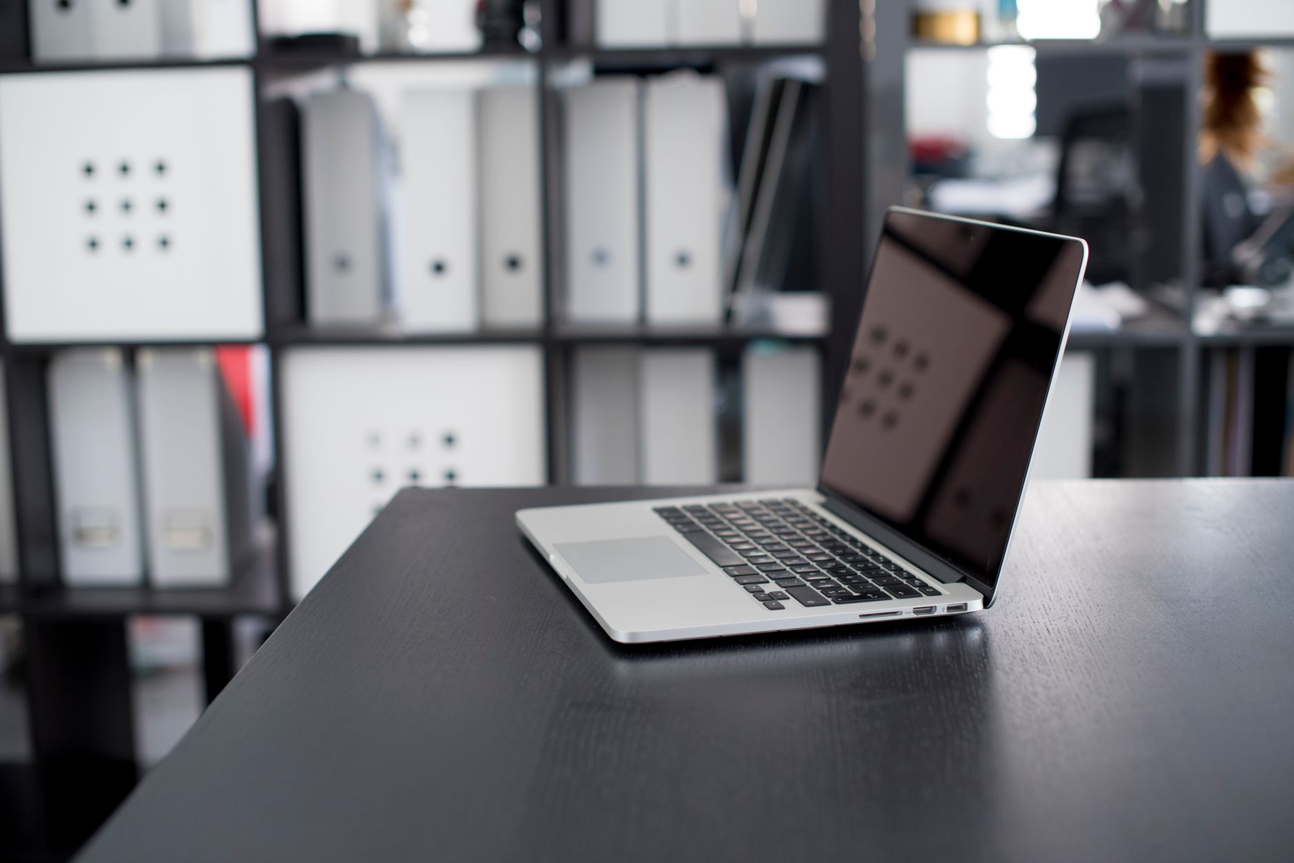 laptop export file (Photo: Nao Triponez / Pexels)