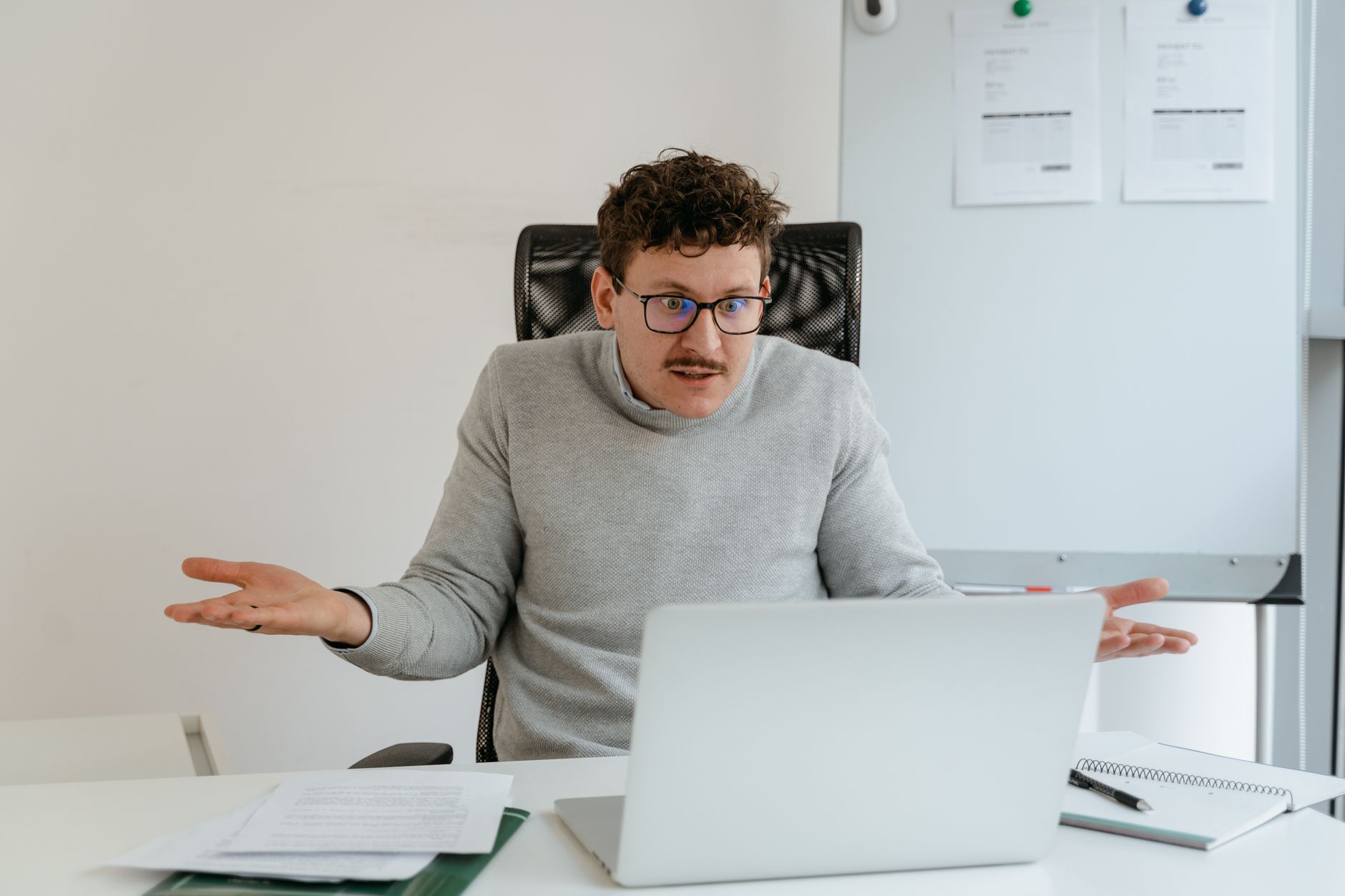 musician confused laptop daw (Photo: MART PRODUCTION / Pexels)