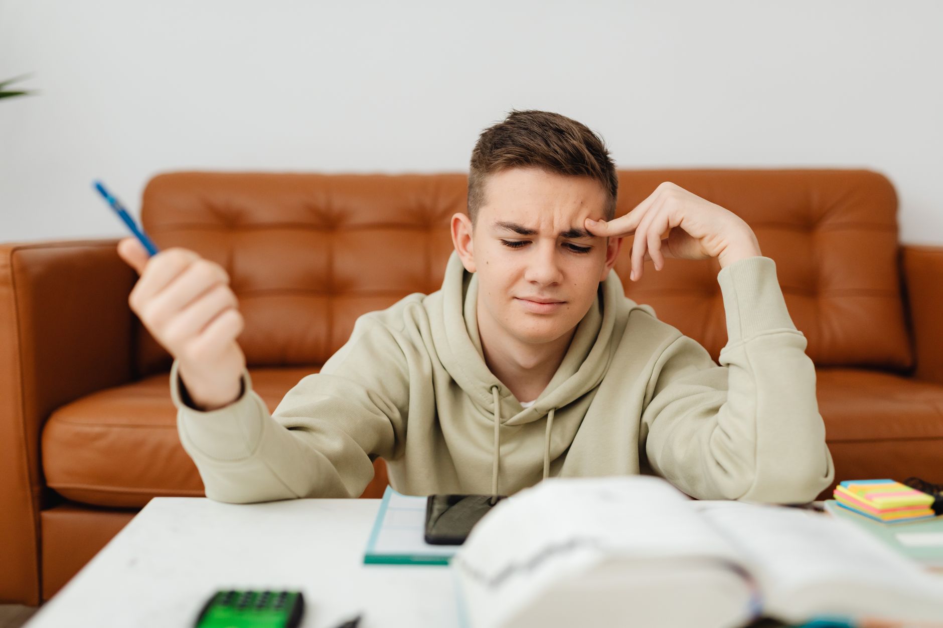 musician thinking notebook frustrated (Photo: www.kaboompics.com / Pexels)
