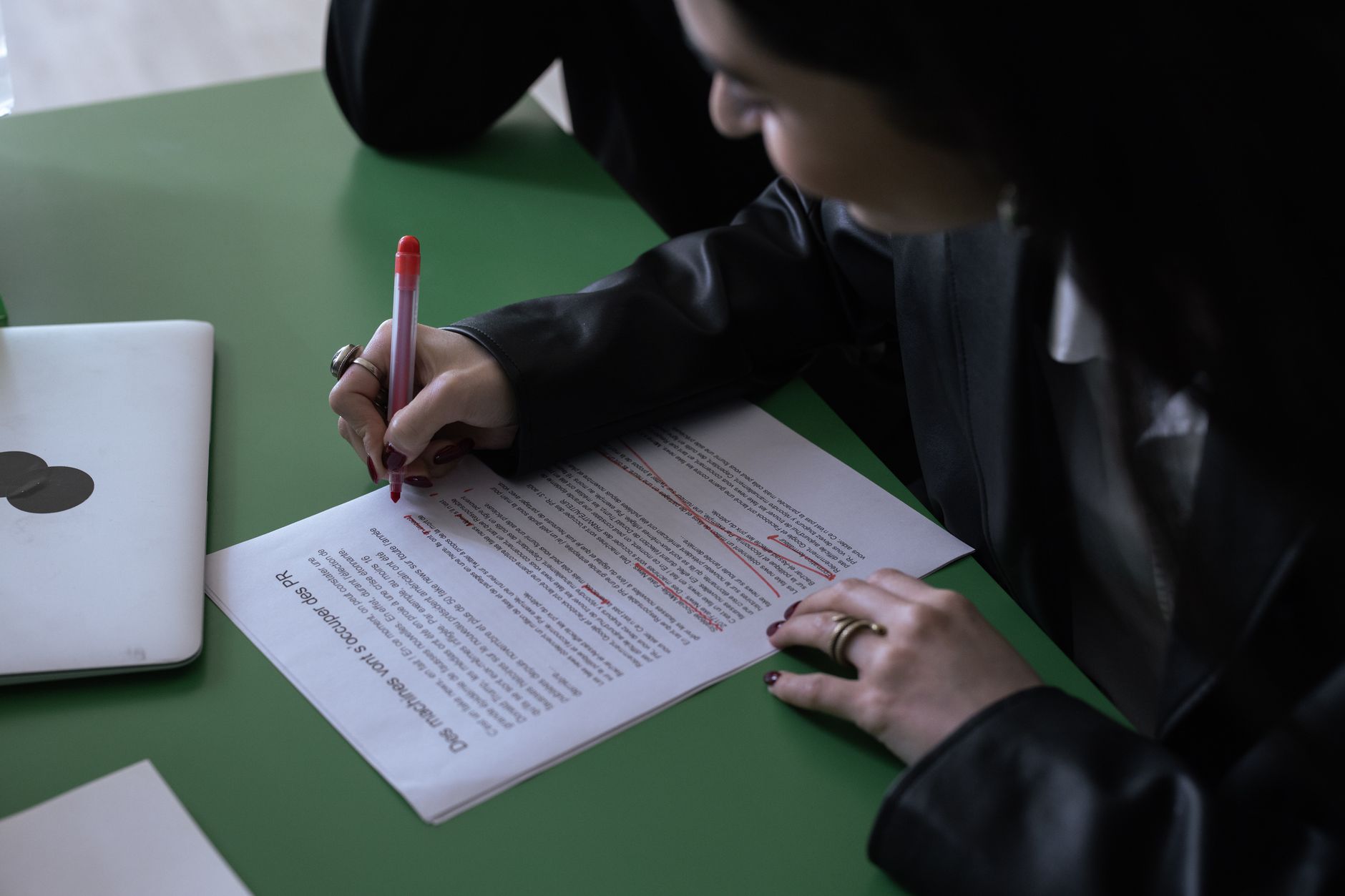 editing red pen (Photo: cottonbro studio / Pexels)
