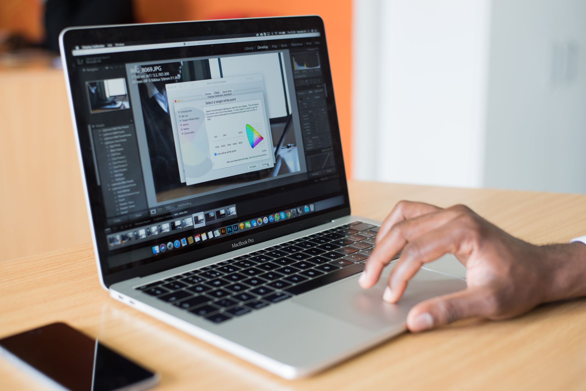macbook music software (Photo: Cytonn Photography / Pexels)