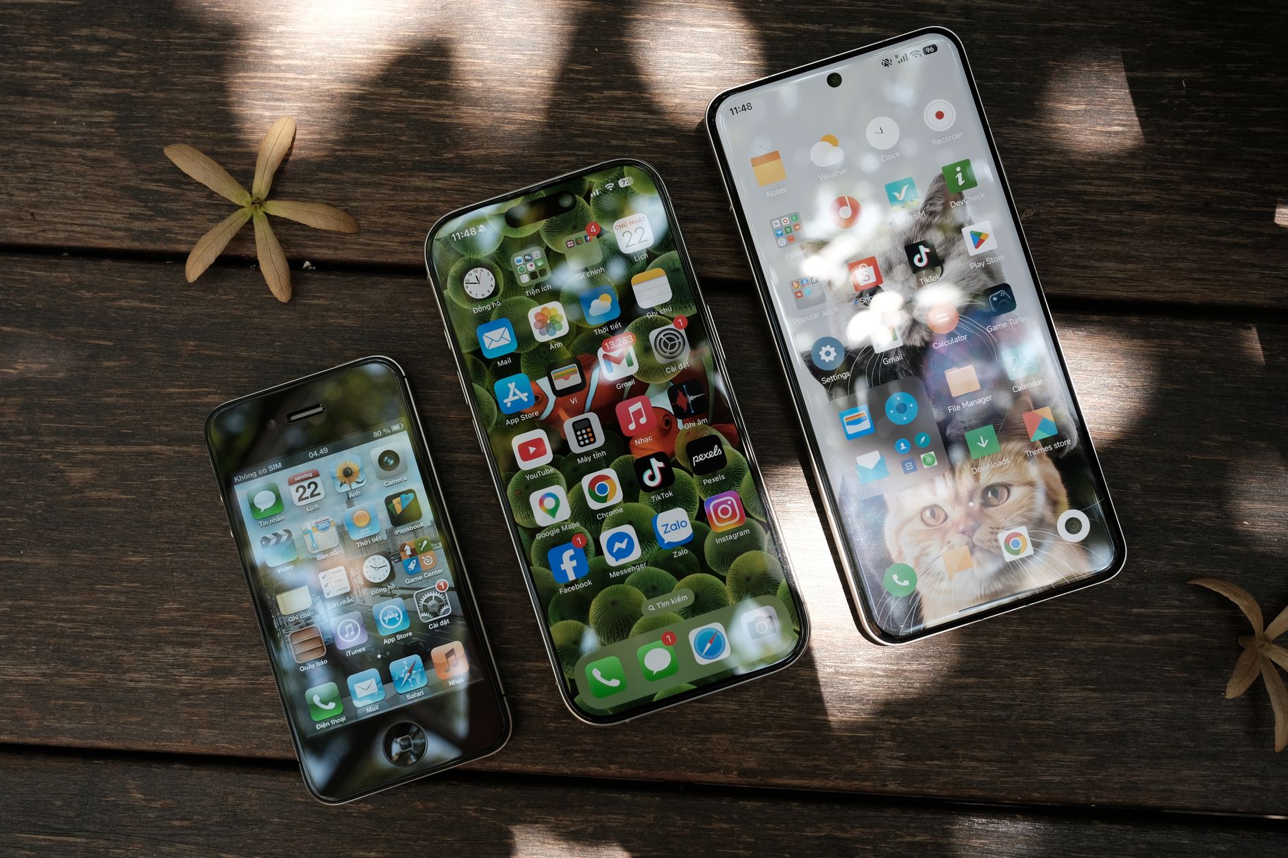 smartphone apps comparison (Photo: Phong Thanh / Pexels)