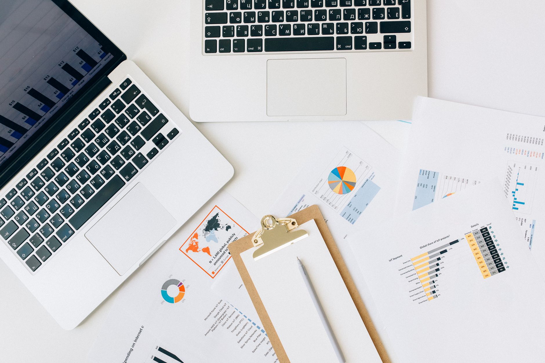 comparison chart laptop musician (Photo: Nataliya Vaitkevich / Pexels)
