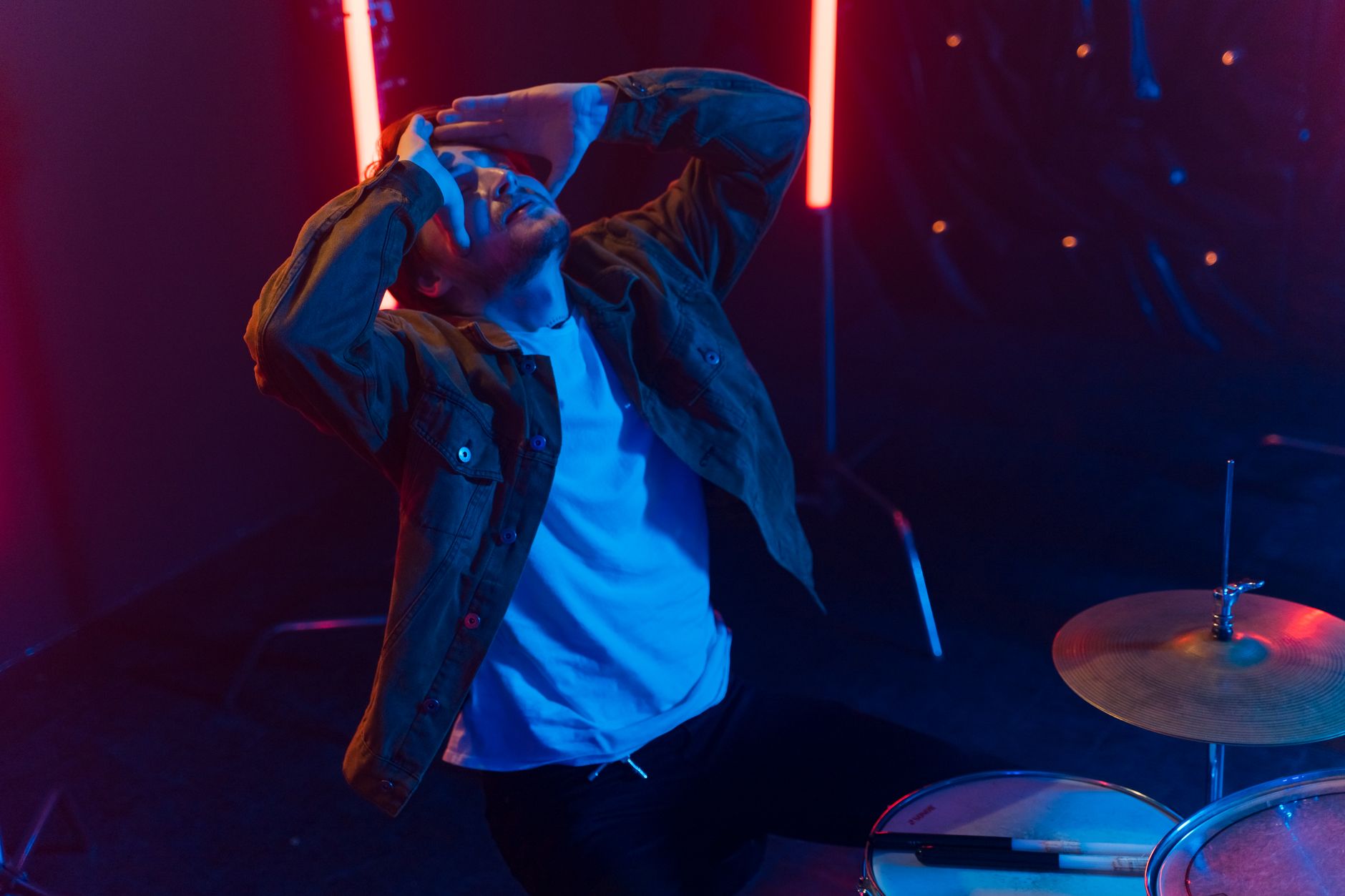 frustrated musician daw (Photo: AI25.Studio AI GENERATIVE / Pexels)