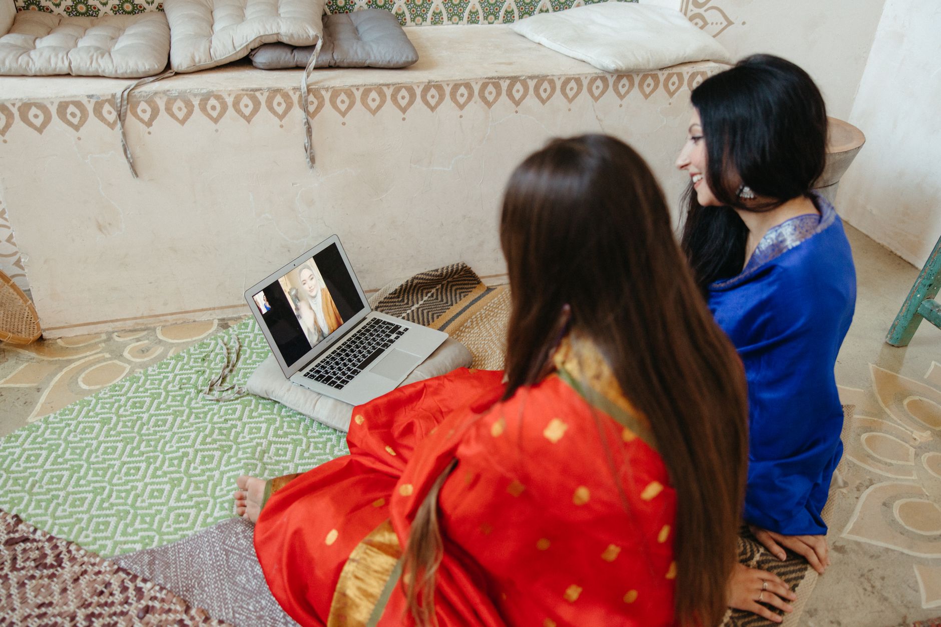 musician laptop fans chat (Photo: Anastasia  Shuraeva / Pexels)