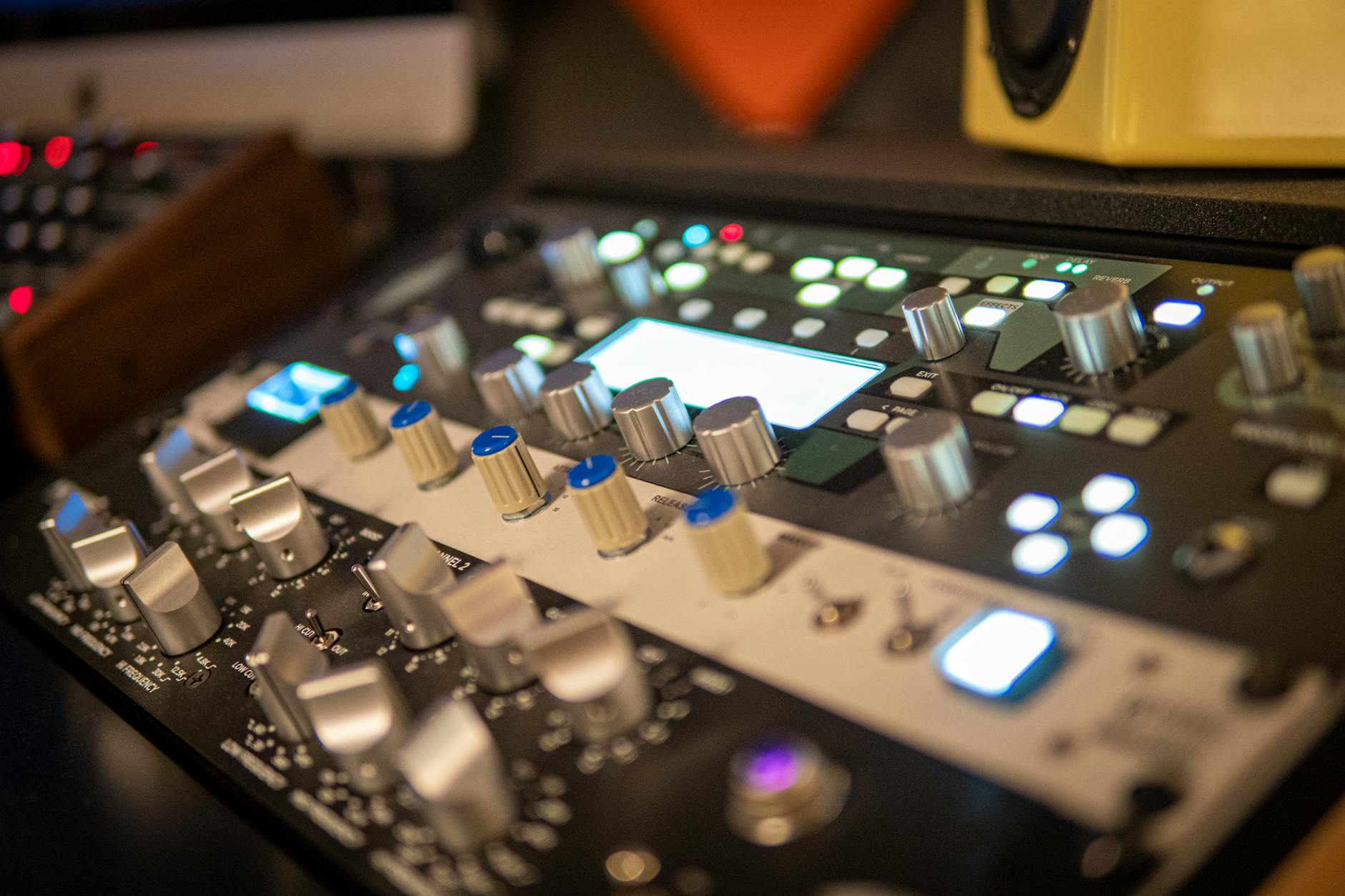 music studio professional setup (Photo: Andreu Marquès / Pexels)