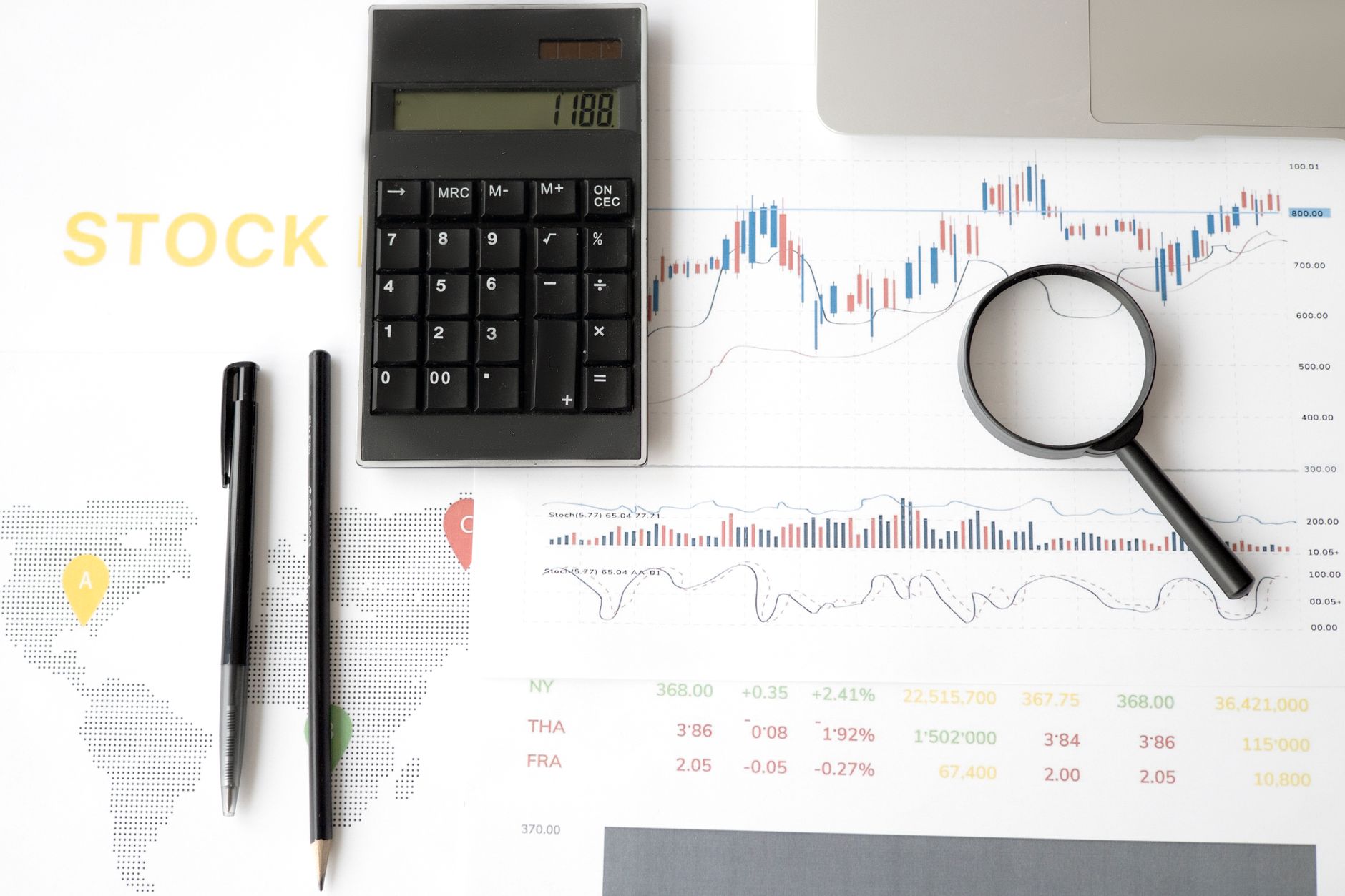 subscription pricing chart (Photo: Hanna Pad / Pexels)