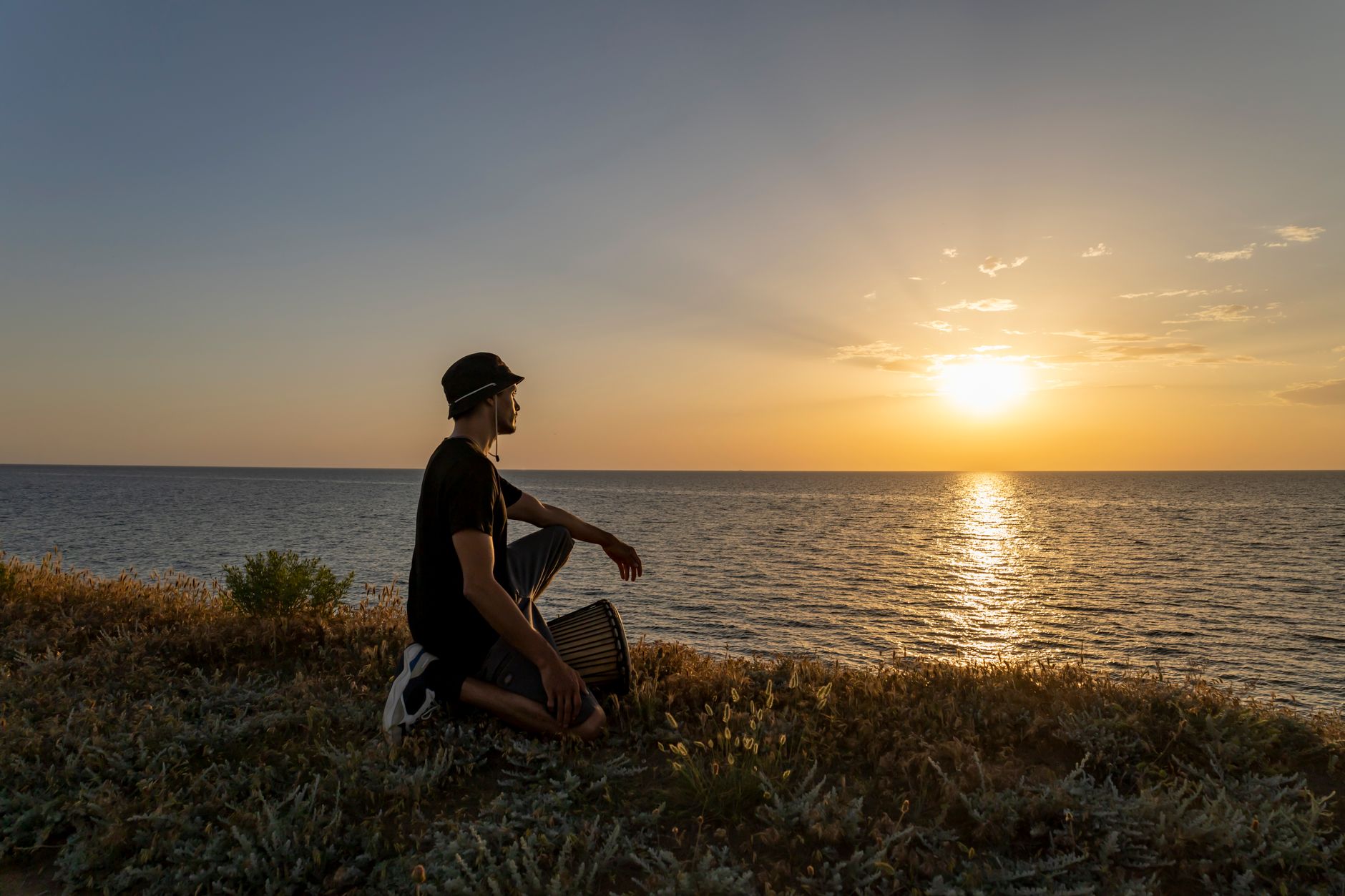 musician calm reflection (Photo: Serg Alesenko / Pexels)