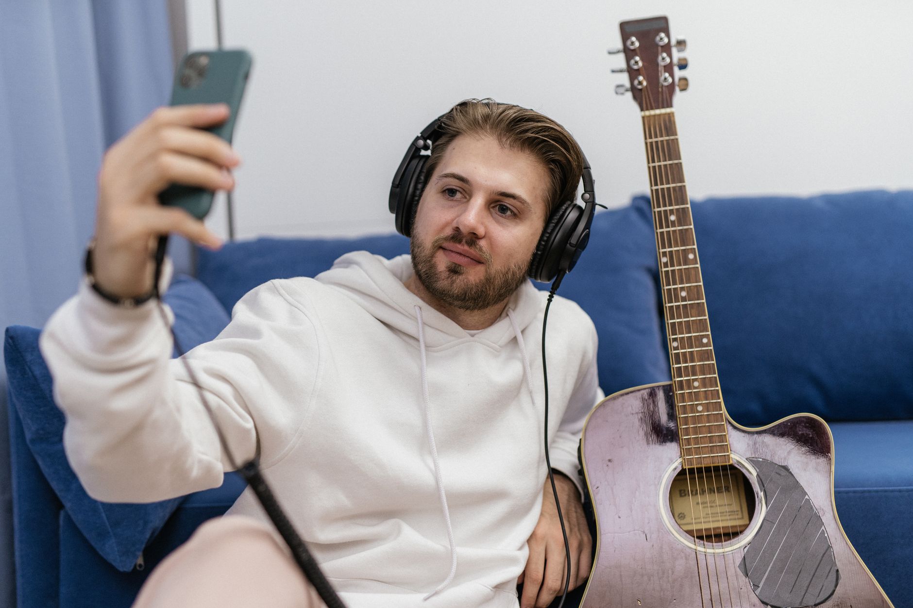 musician selfie everyday life (Photo: SHVETS production / Pexels)