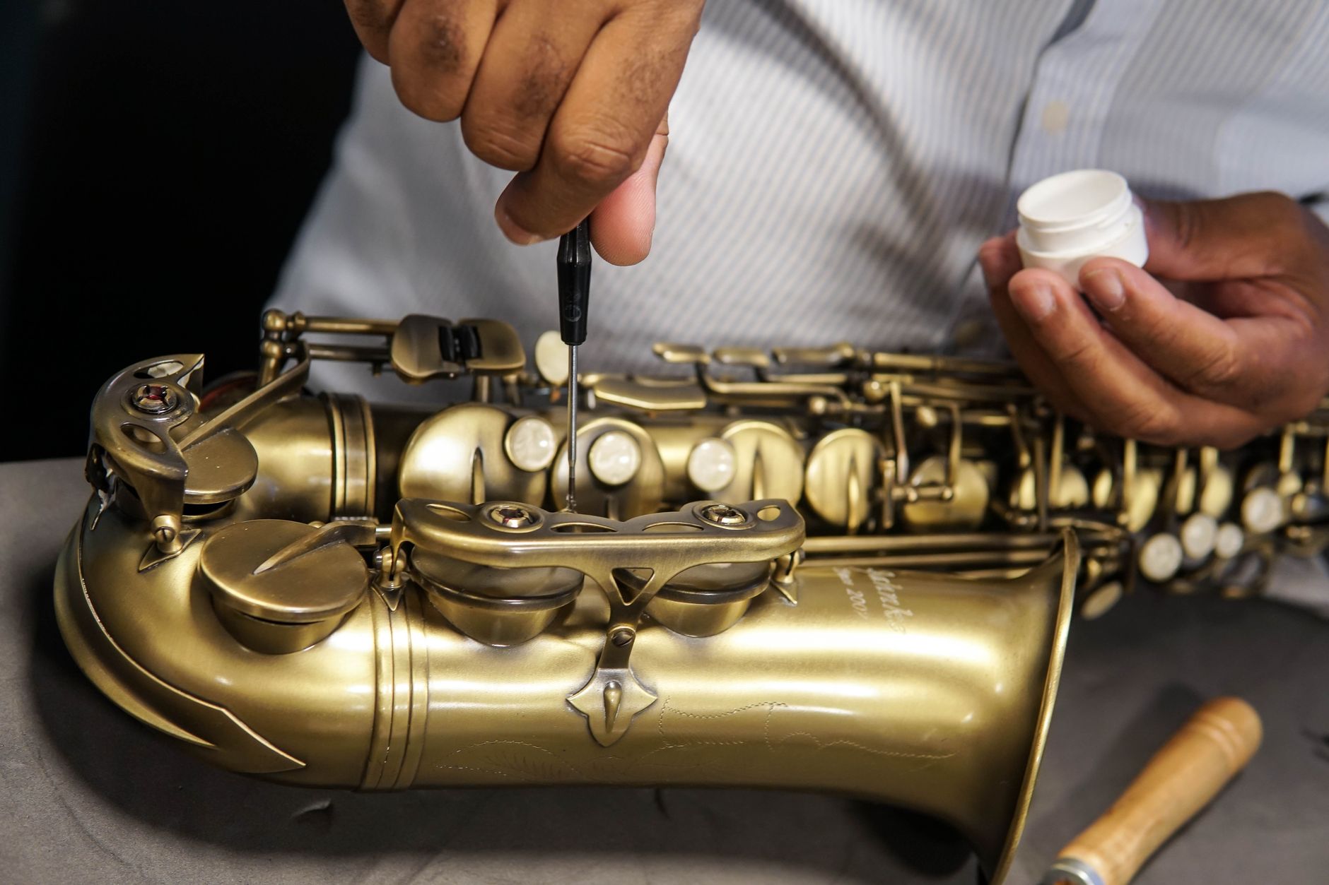 instrument maintenance care (Photo: Caique Araujo / Pexels)
