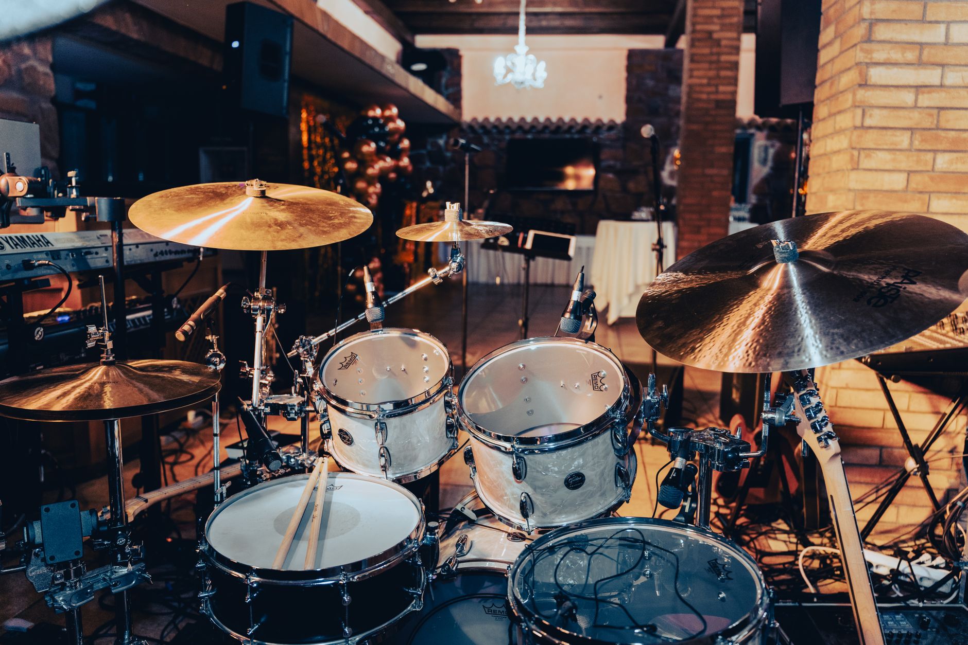 concert stage preparation (Photo: Matej Bizjak / Pexels)
