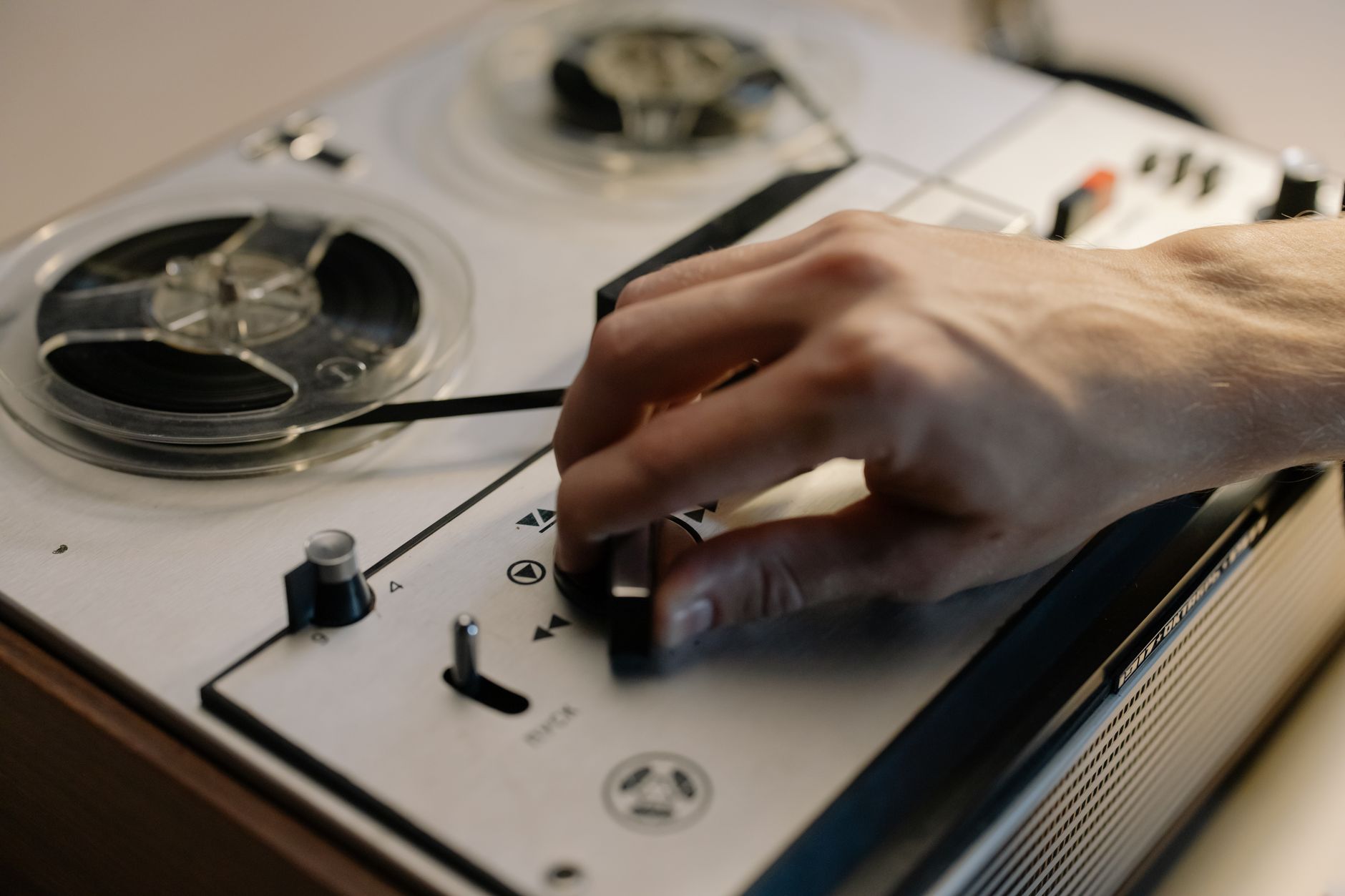 studio recording (Photo: cottonbro studio / Pexels)