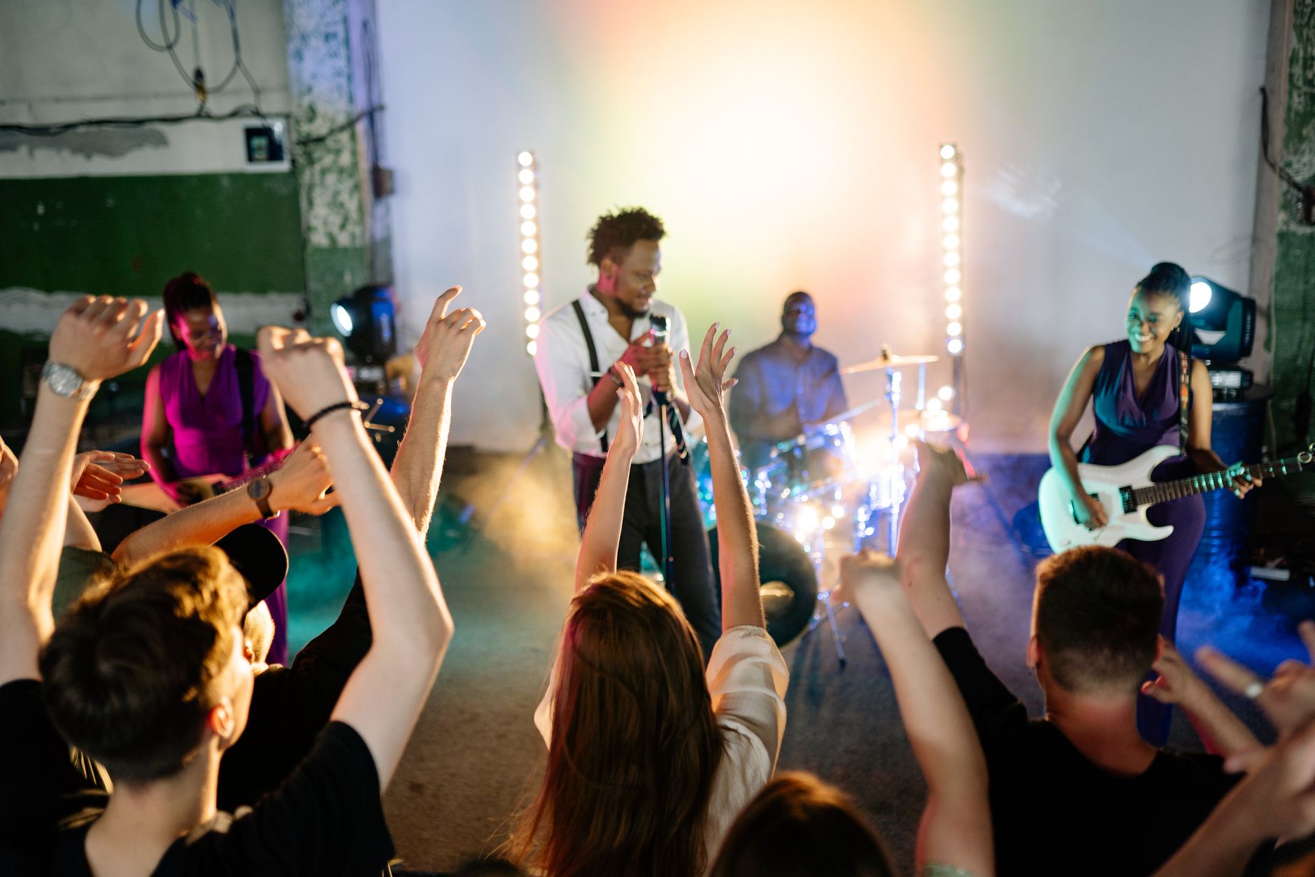 musician audience engagement (Photo: Yan Krukau / Pexels)