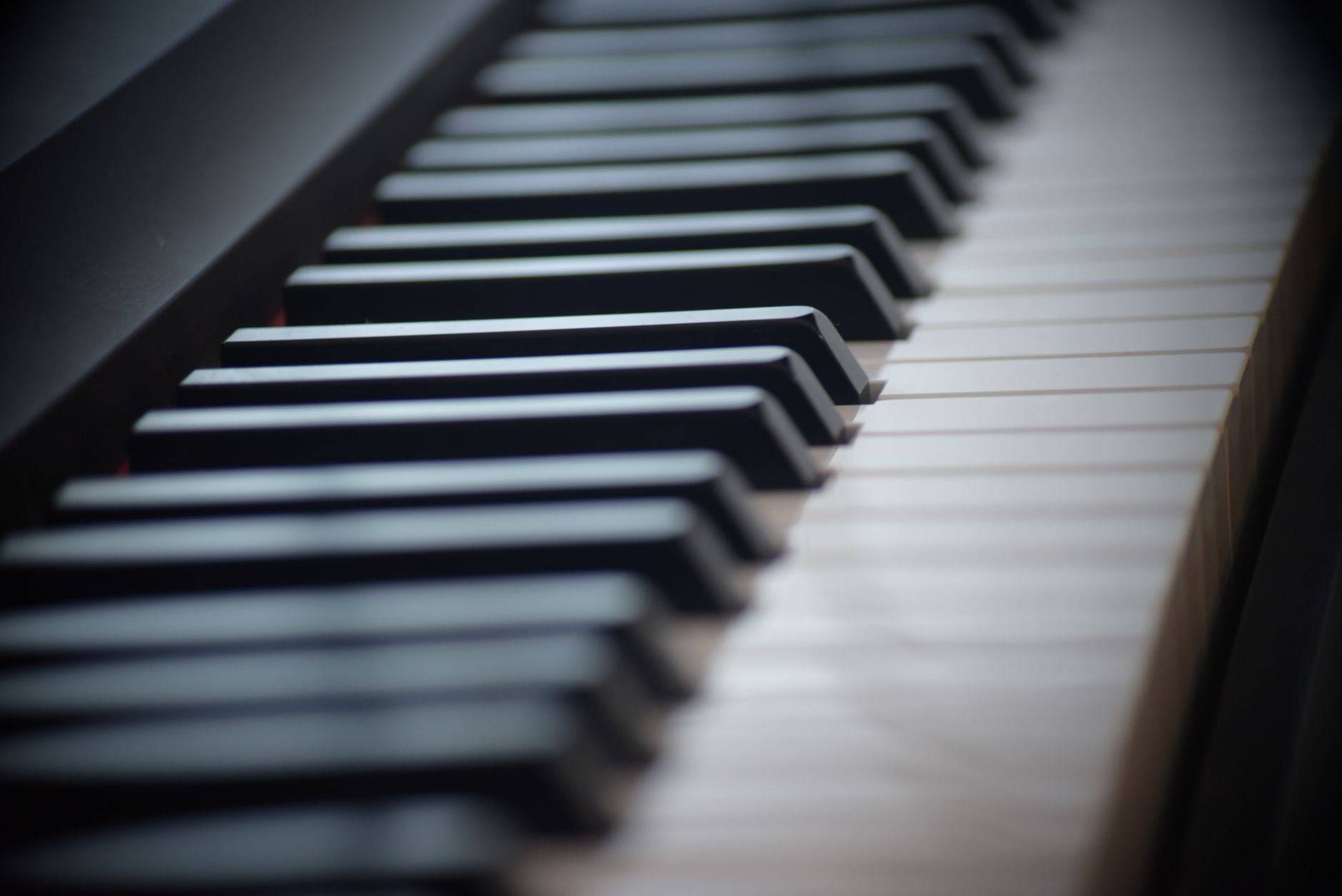 piano keyboard music (Photo: James Whincup / Pexels)