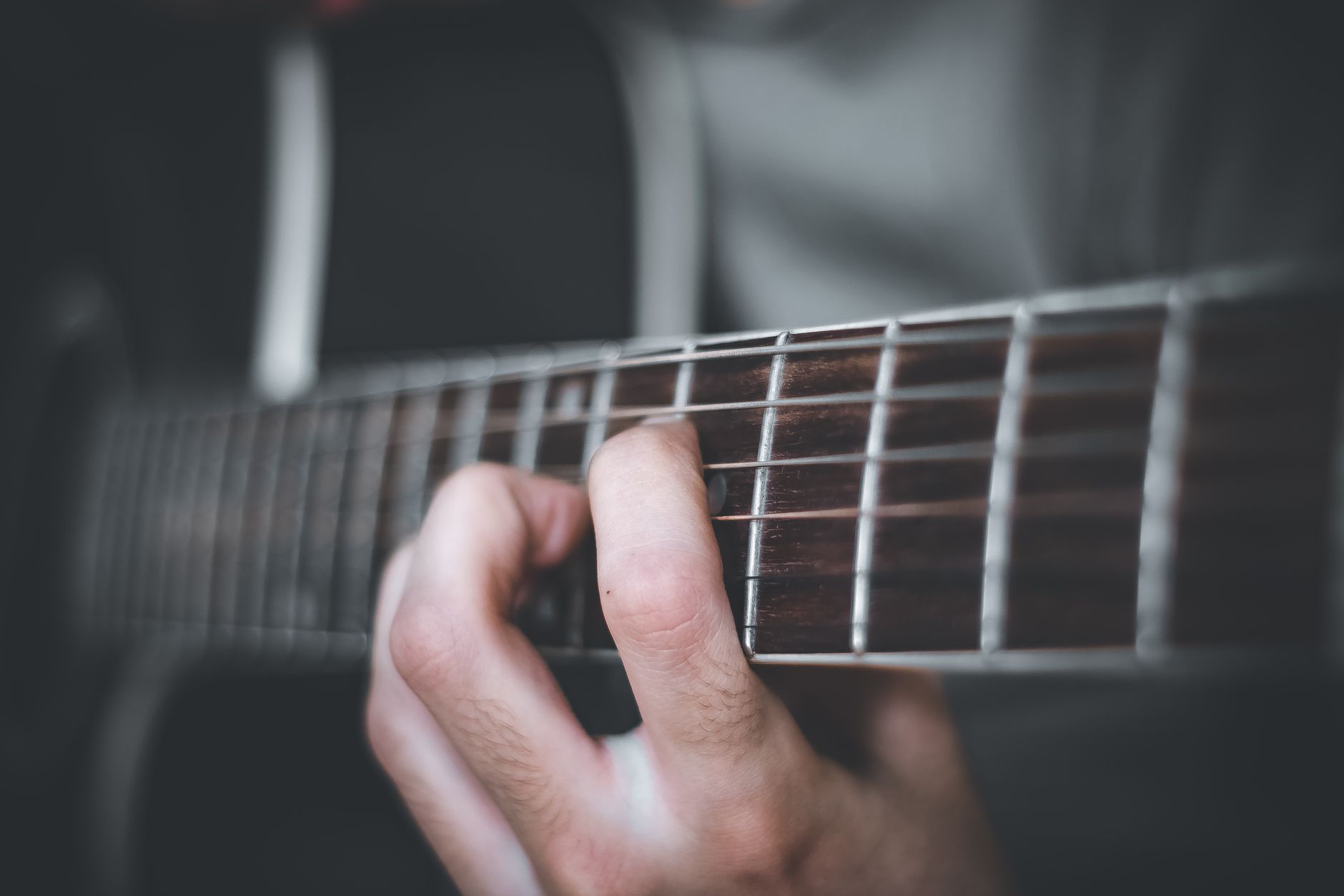guitar chord fingers fretboard (Photo: Sandeep Singh / Pexels)
