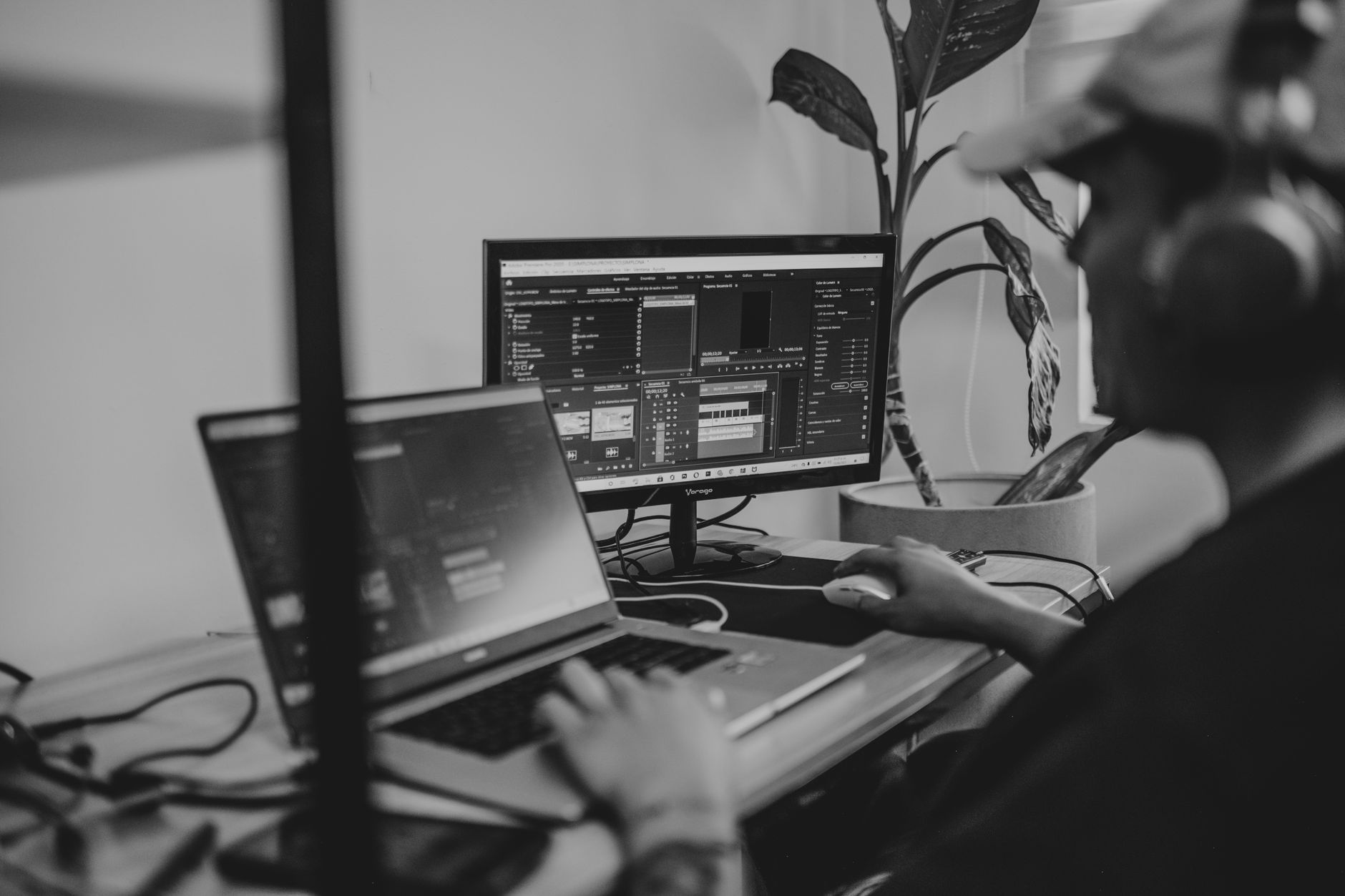 laptop video editing screen (Photo: Amar  Preciado / Pexels)
