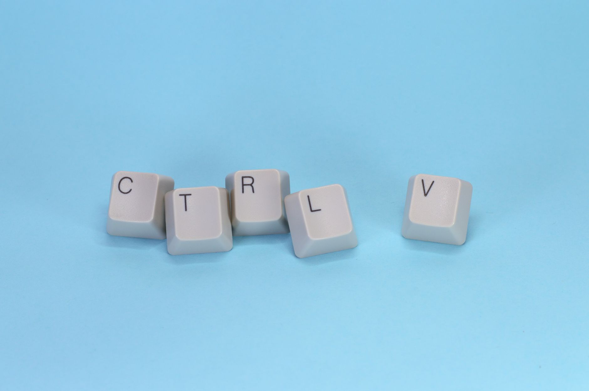keyboard shortcut keys closeup (Photo: Miguel Á. Padriñán / Pexels)
