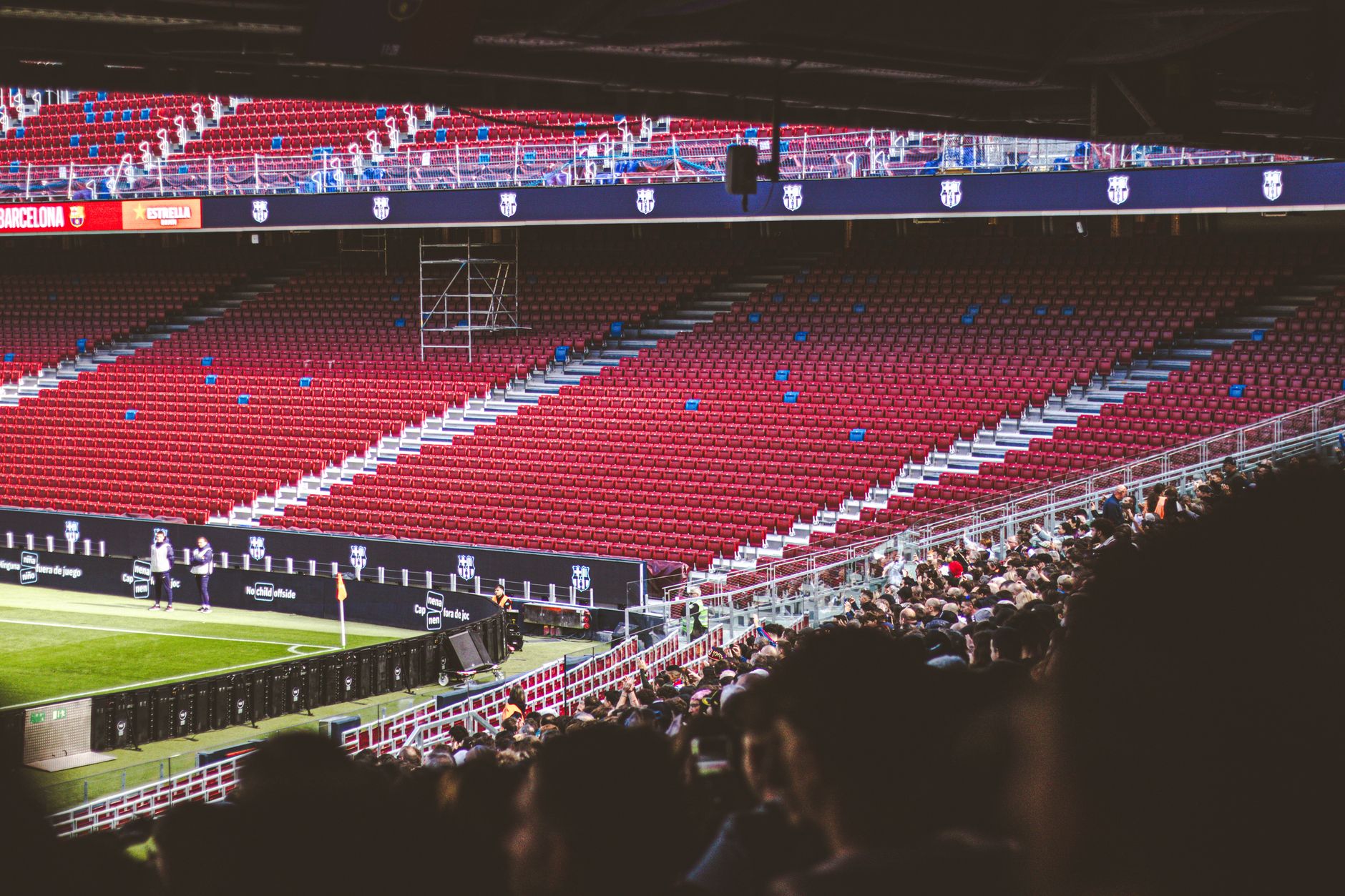 empty live house audience (Photo: El gringo photo / Pexels)