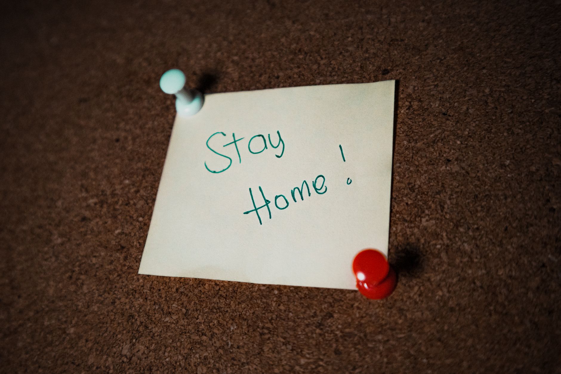 bulletin board notices music (Photo: Nothing Ahead / Pexels)