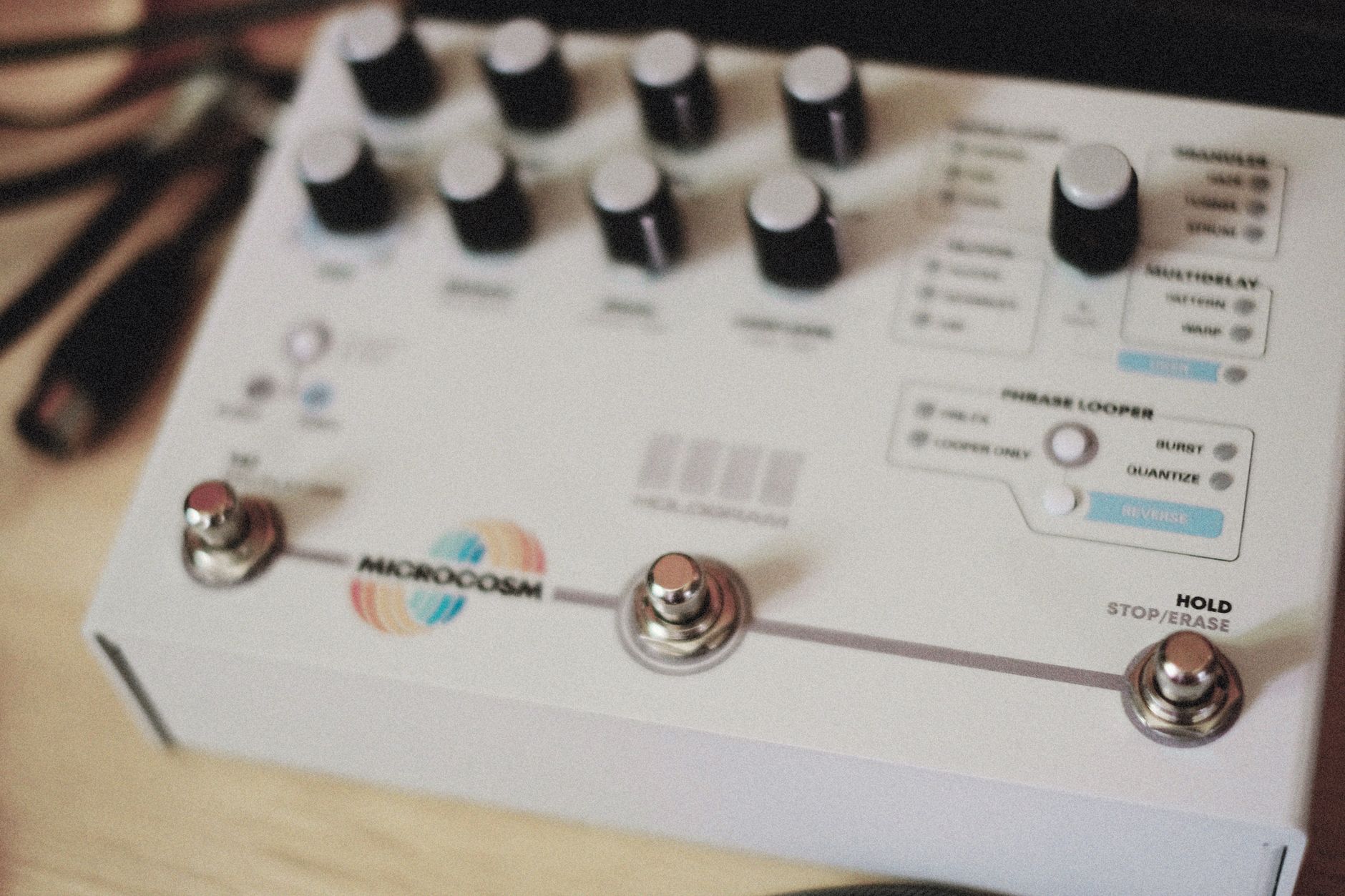 backpack pedalboard cables floor (Photo: Alexey Demidov / Pexels)