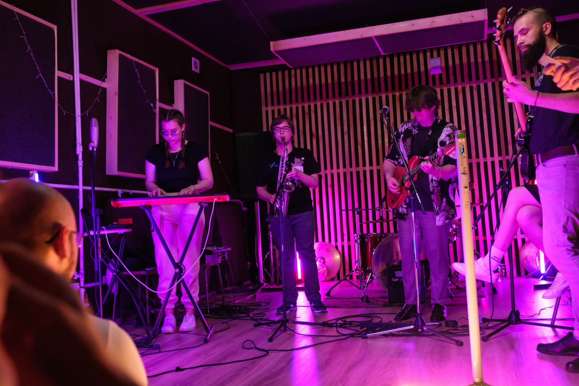 small live house stage (Photo: Big Bag Films / Pexels)