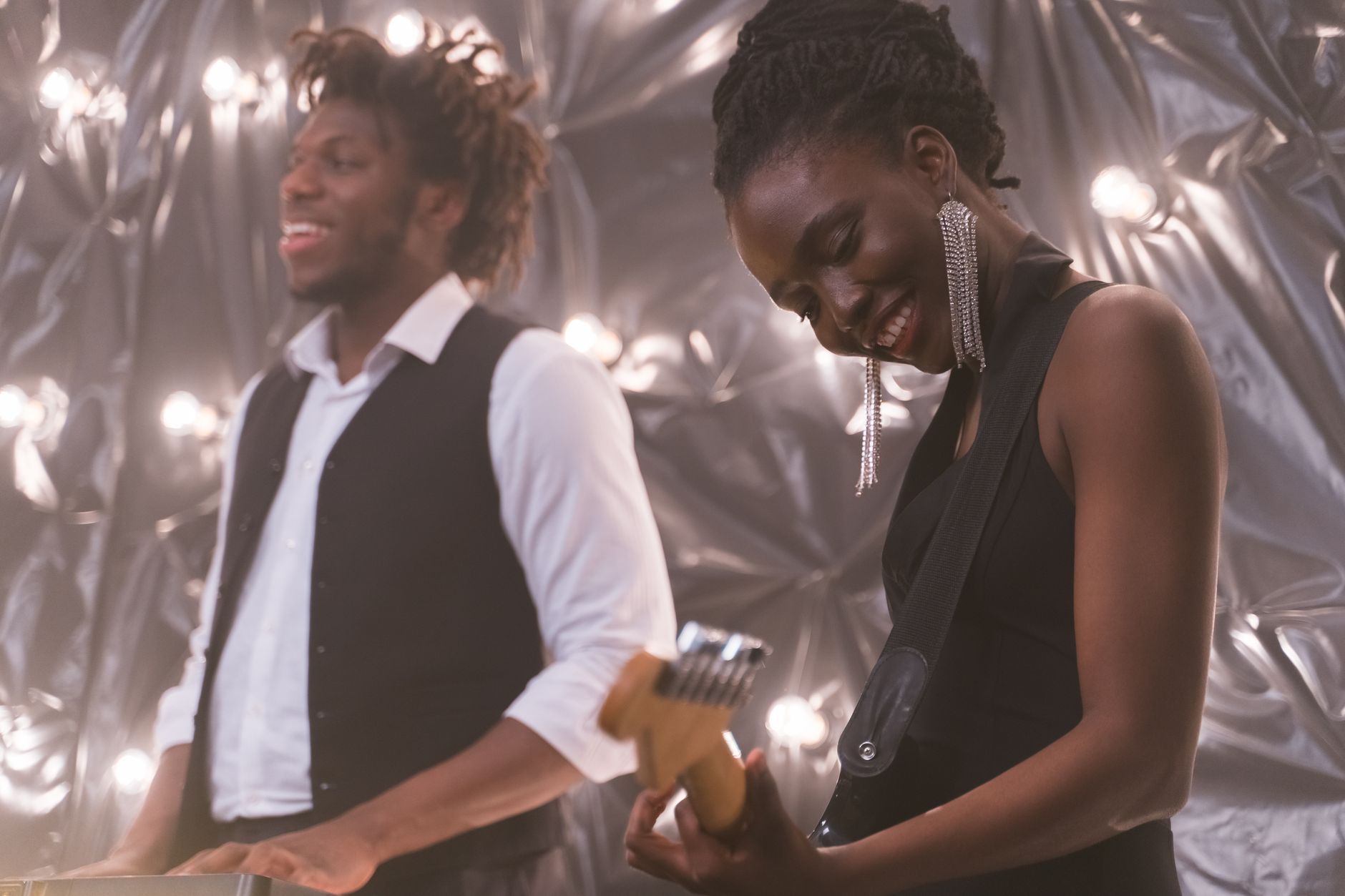 band performing together stage (Photo: AI25.Studio  AI GENERATIVE / Pexels)