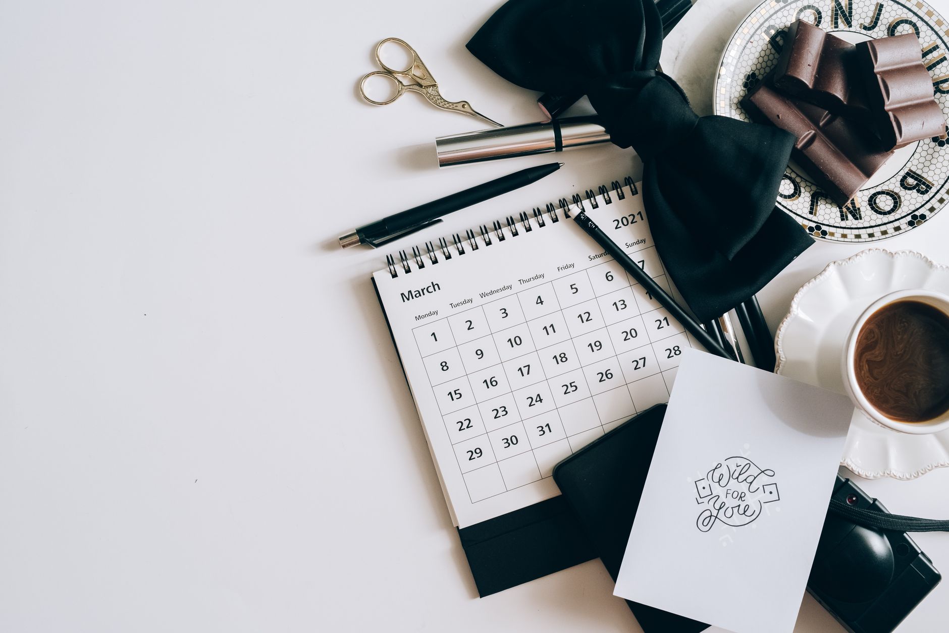 calendar practice notebook pen (Photo: Leeloo The First / Pexels)
