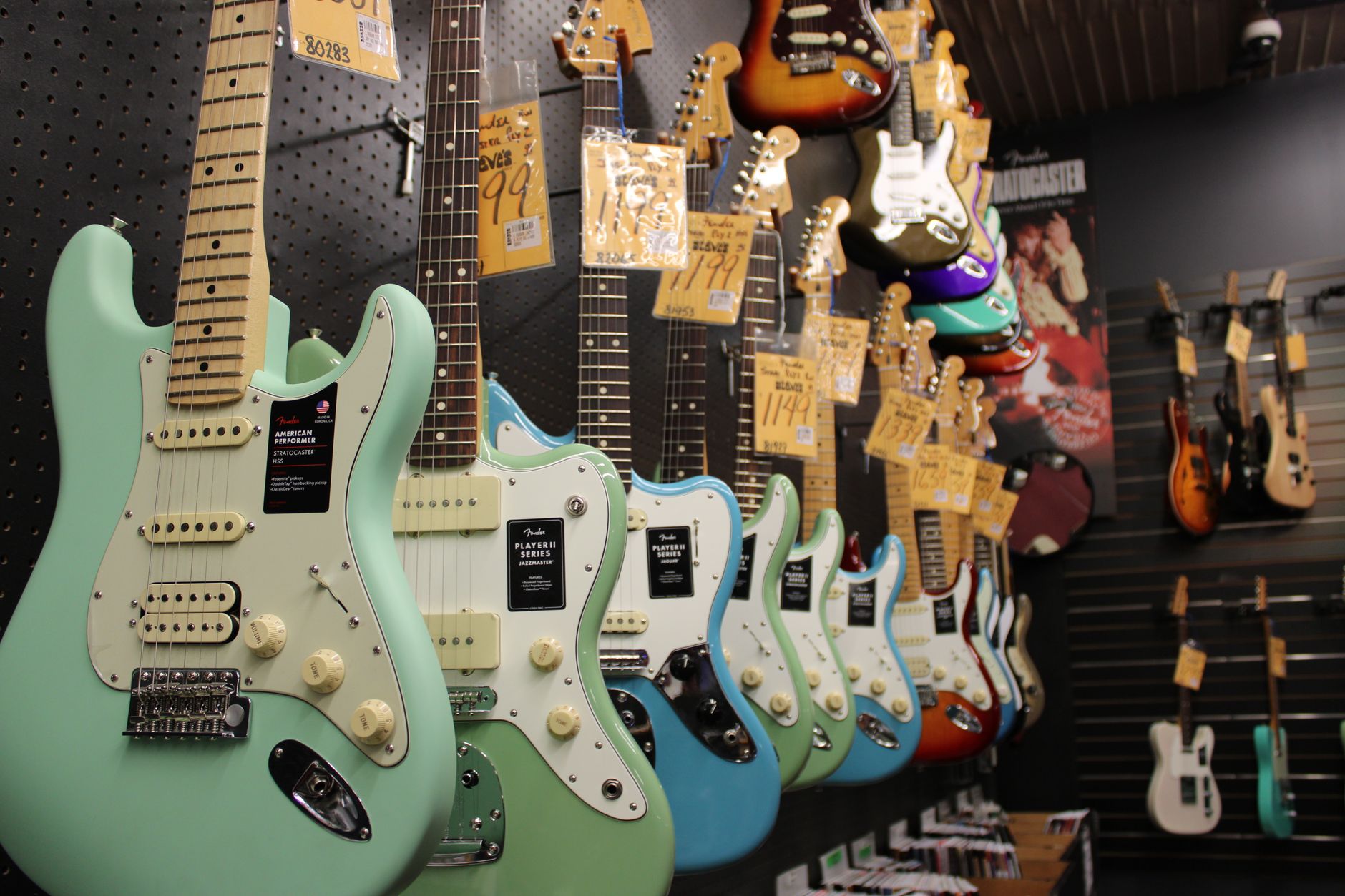 music store keyboards display (Photo: Edward Lizada / Pexels)