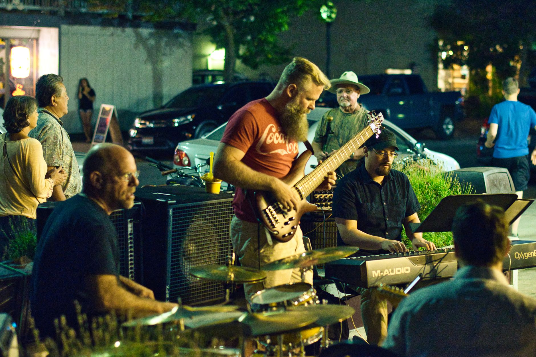 street piano city daylight (Photo: Kevin Bidwell / Pexels)
