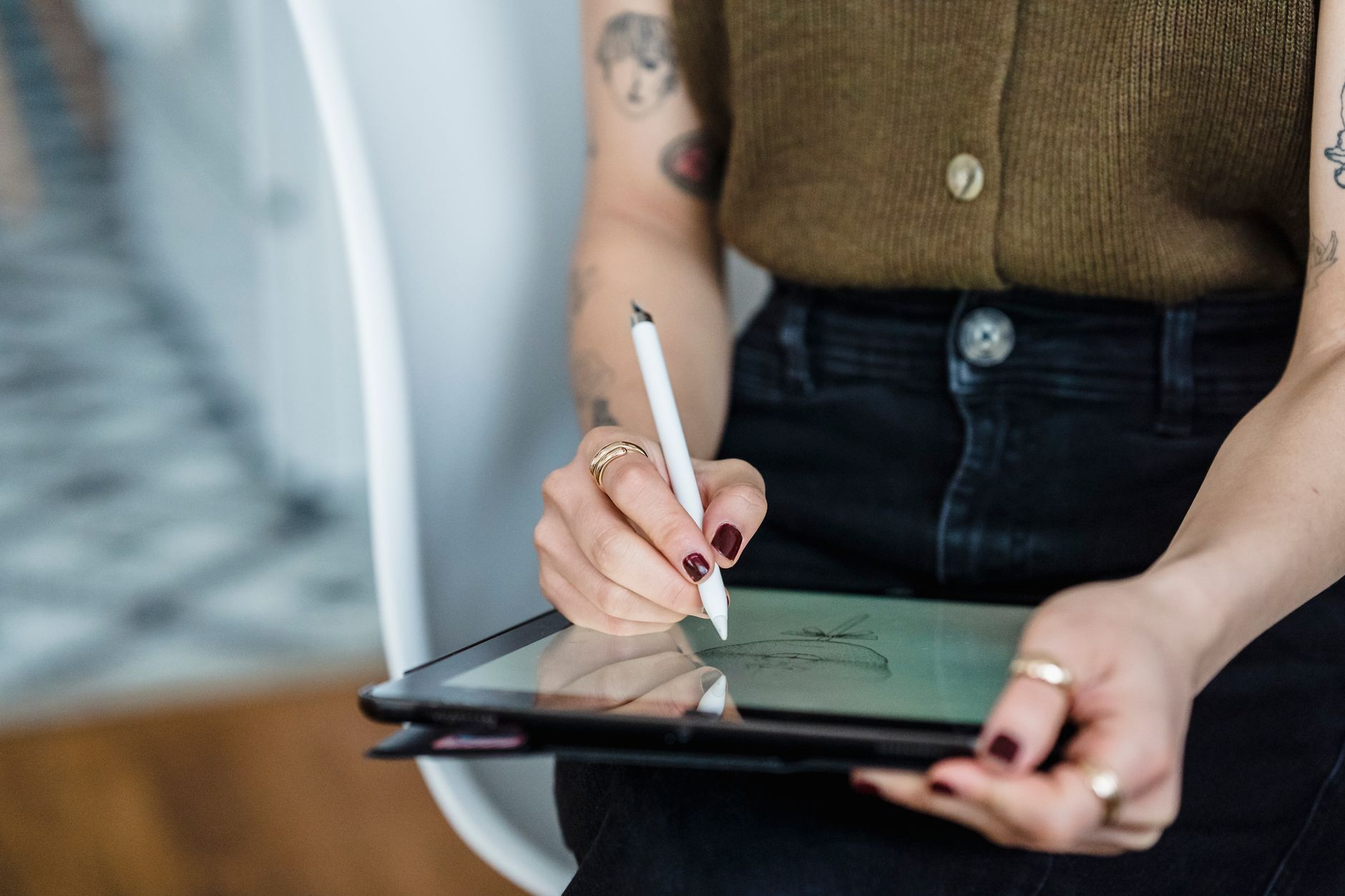 tablet stylus design (Photo: Michael Burrows / Pexels)