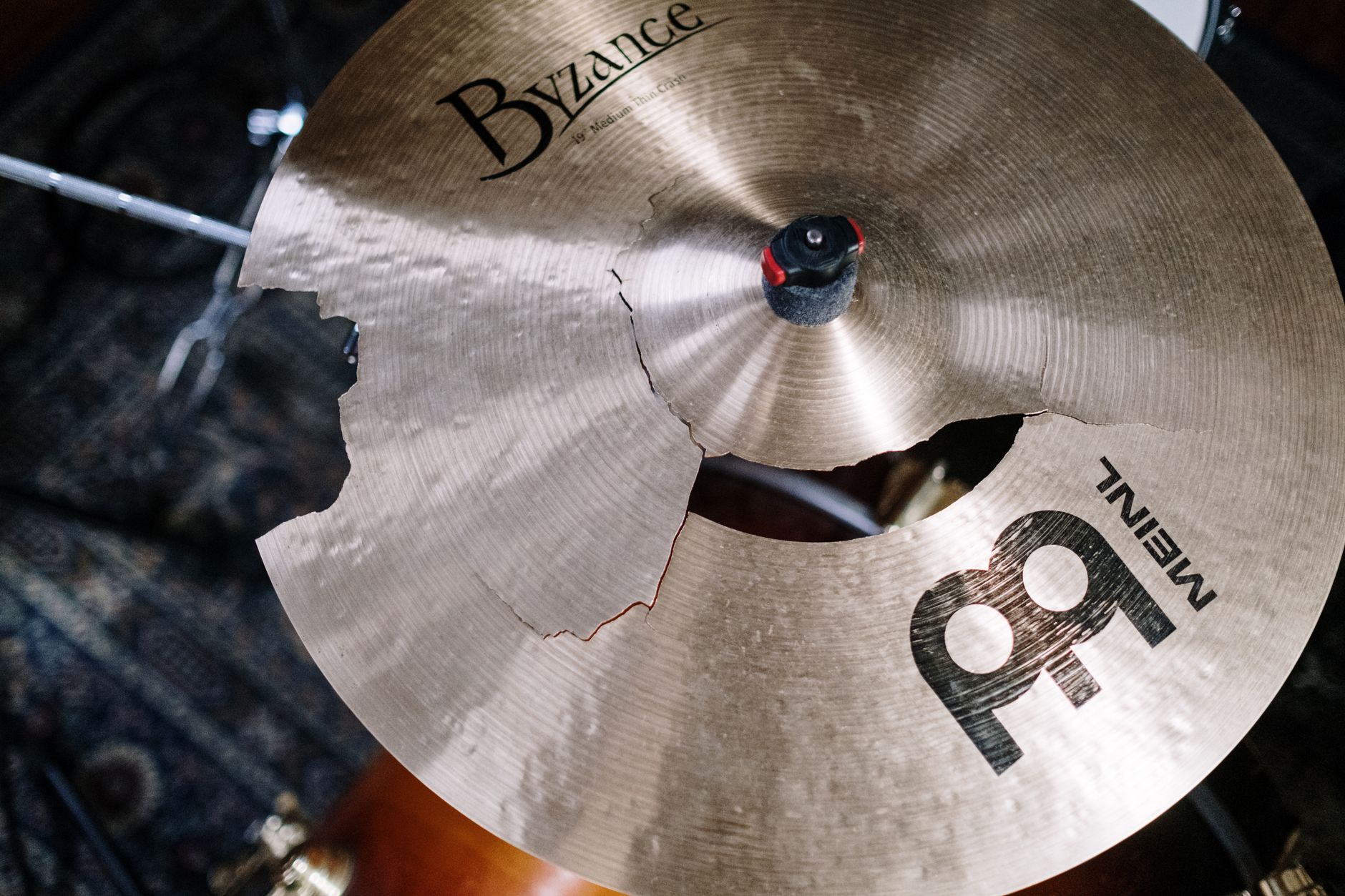 crash cymbal drum kit (Photo: cottonbro studio / Pexels)