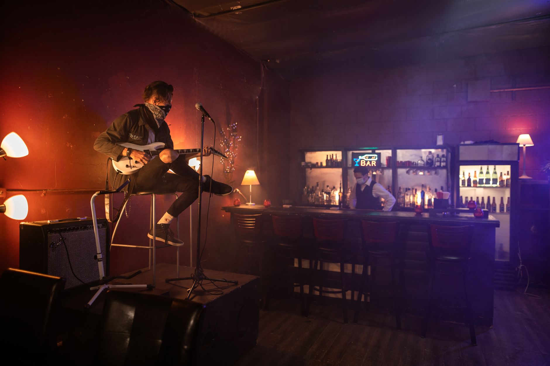 backline amps venue stage (Photo: RDNE Stock project / Pexels)