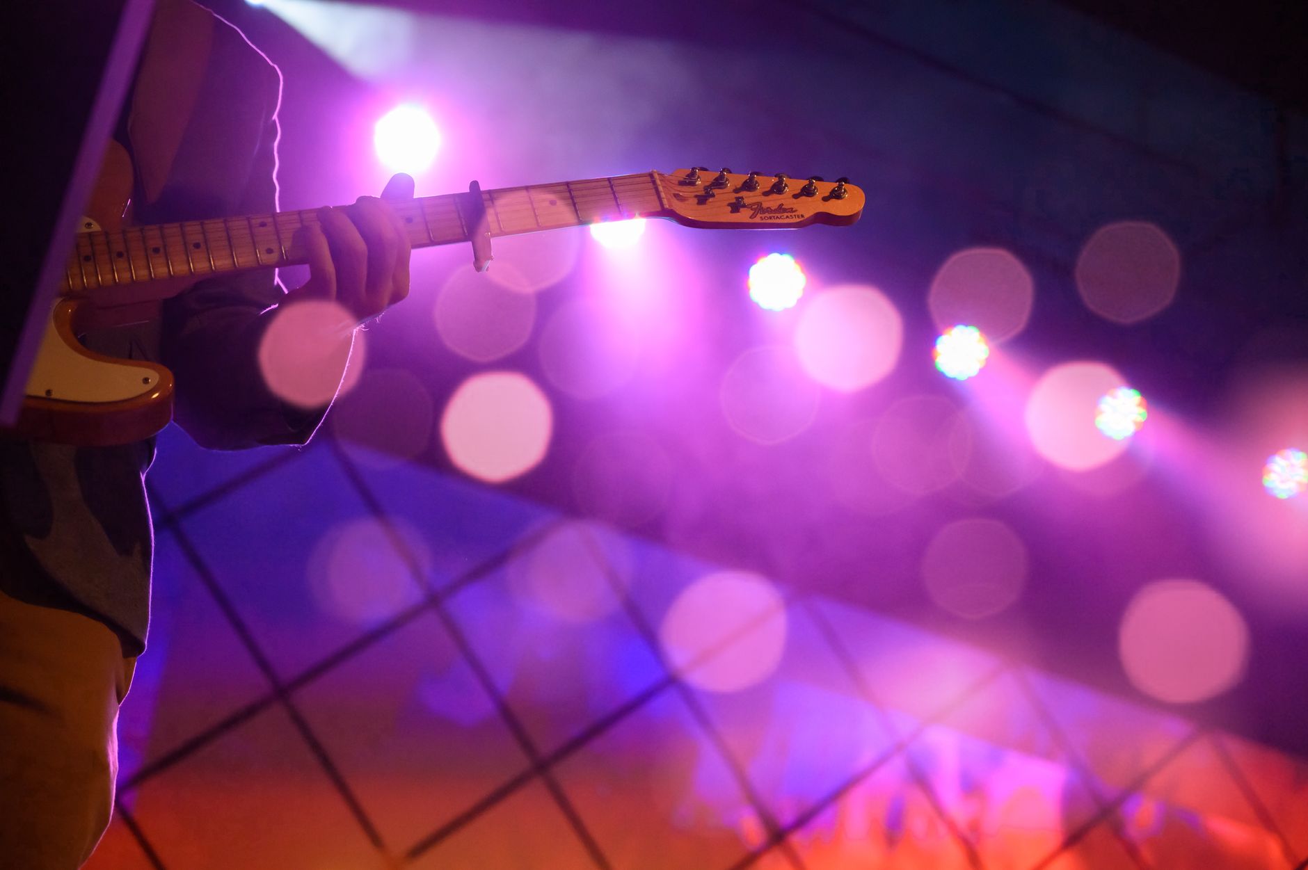 small stage colored lights (Photo: Brett Sayles / Pexels)