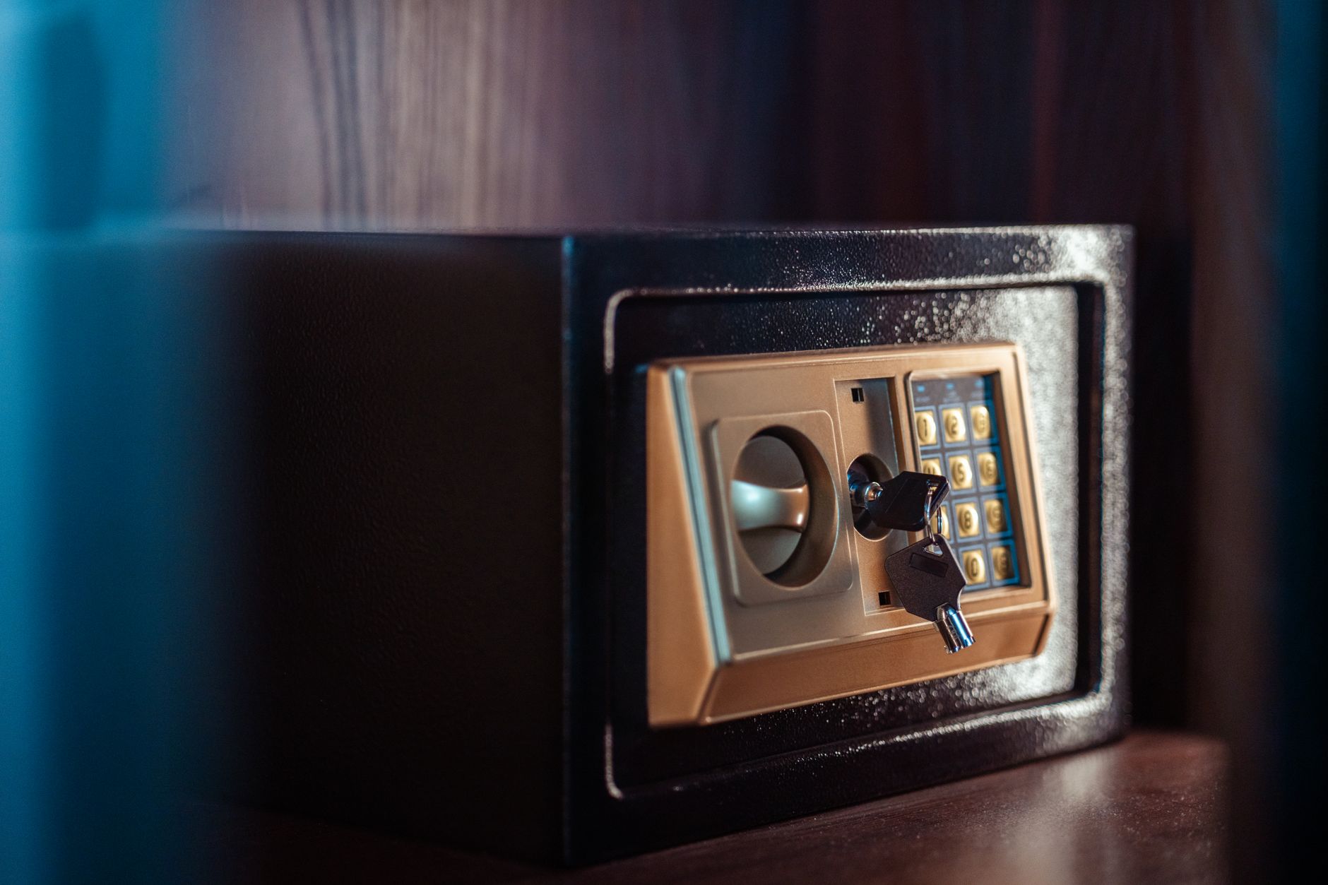 locked box documents (Photo: khezez | خزاز / Pexels)
