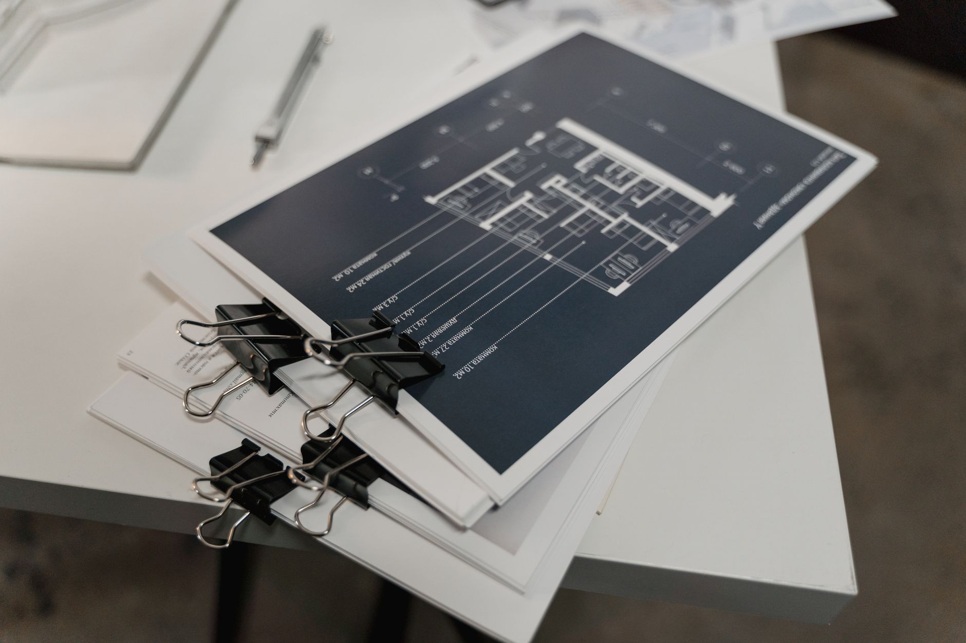 documents desk planning work (Photo: Tima Miroshnichenko / Pexels)