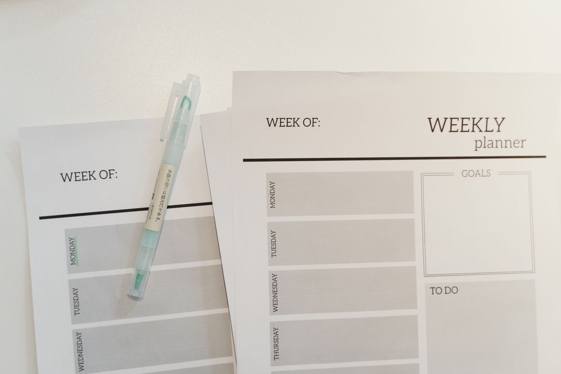 concert schedule paper (Photo: cottonbro studio / Pexels)