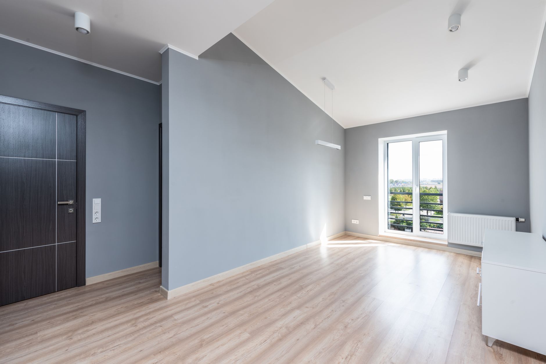 empty rental apartment room (Photo: Max Vakhtbovych / Pexels)