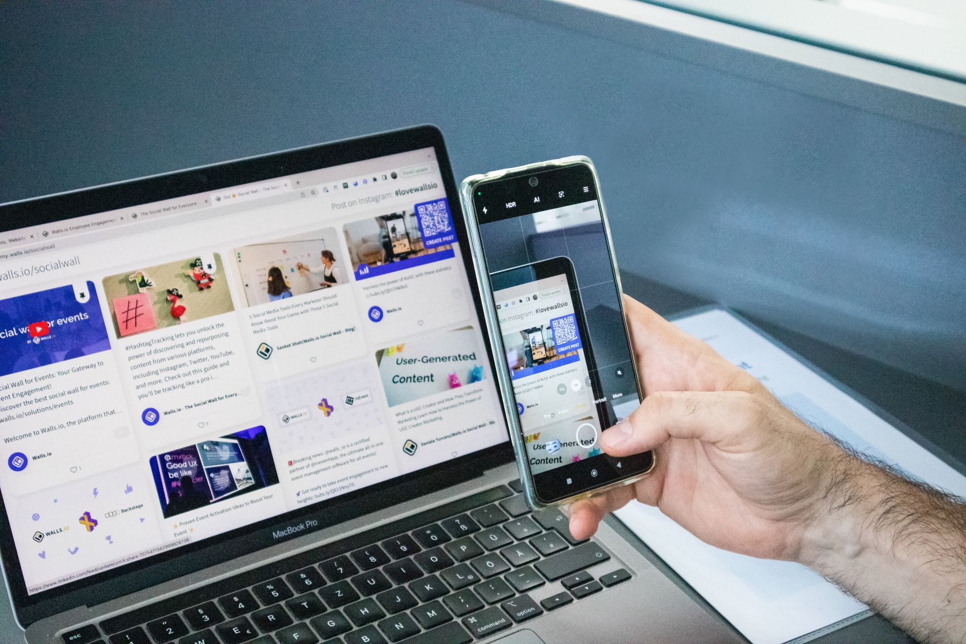 multiple screens social media (Photo: Walls.io / Pexels)