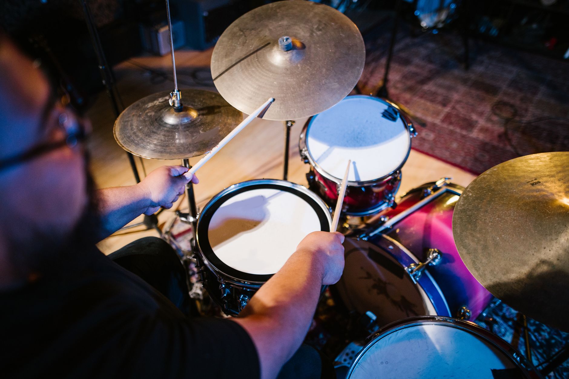 drummer hands snare sticks (Photo: RDNE Stock project / Pexels)