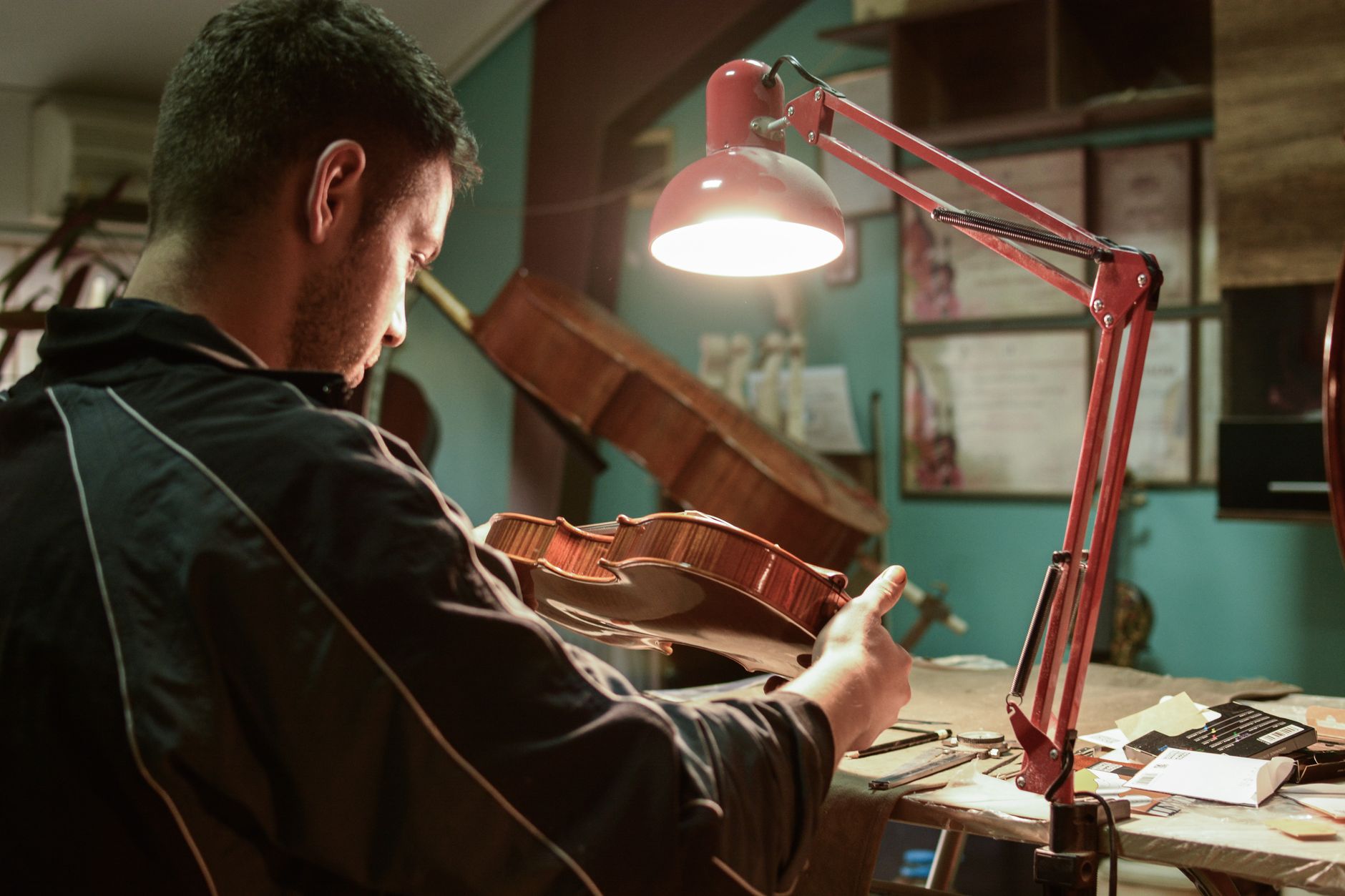 luthier repair workshop bench (Photo: Stefan Donchev / Pexels)