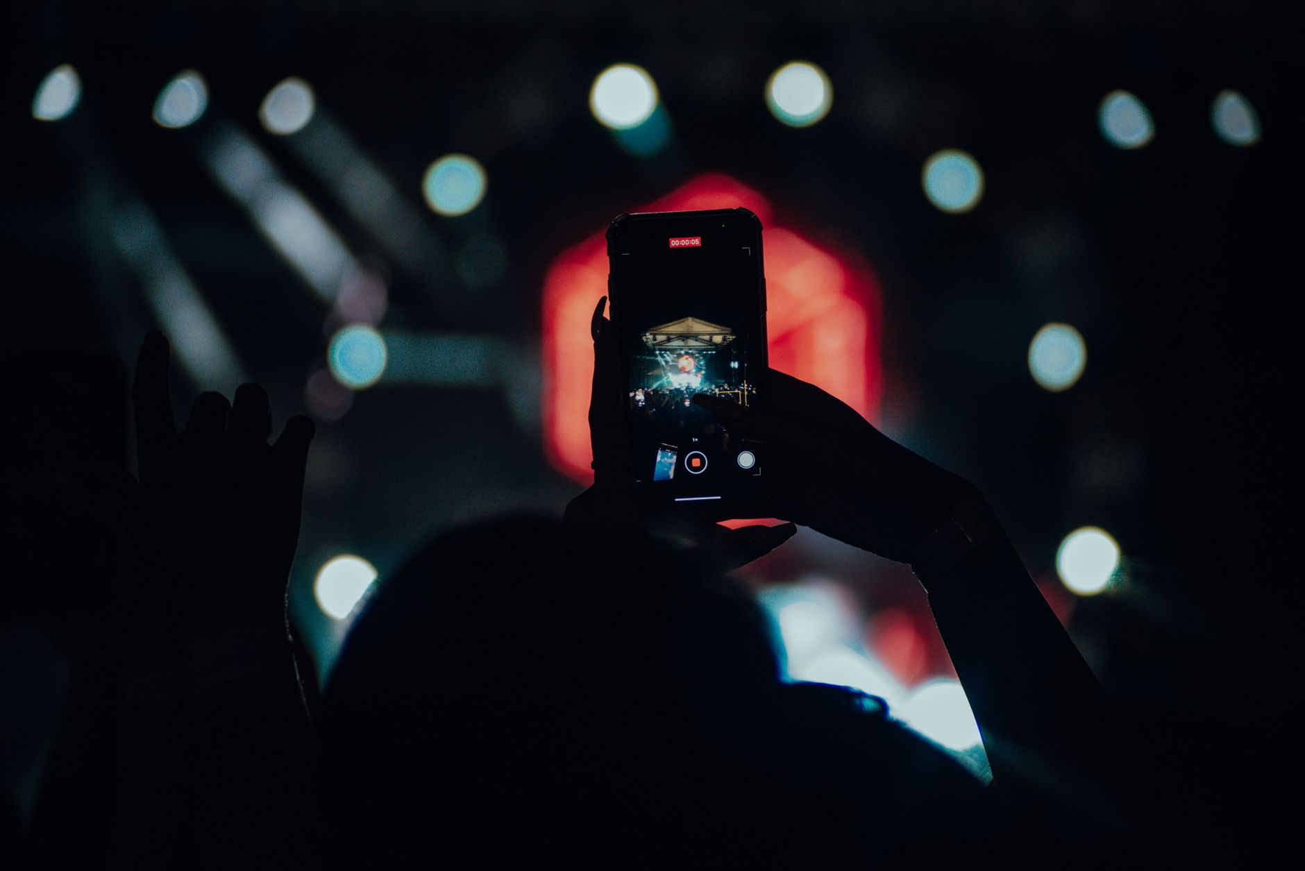smartphone vertical video music (Photo: Grish Petrosyan / Pexels)