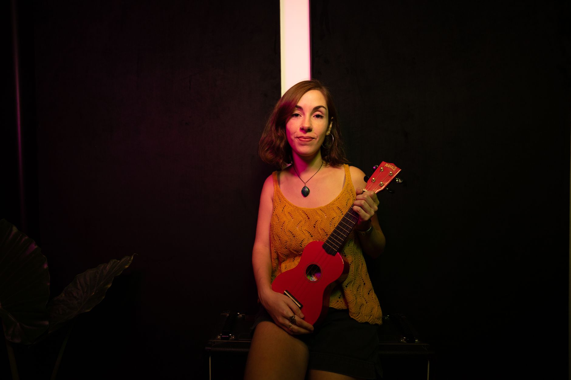 musician portrait warm light (Photo: Los Muertos Crew / Pexels)