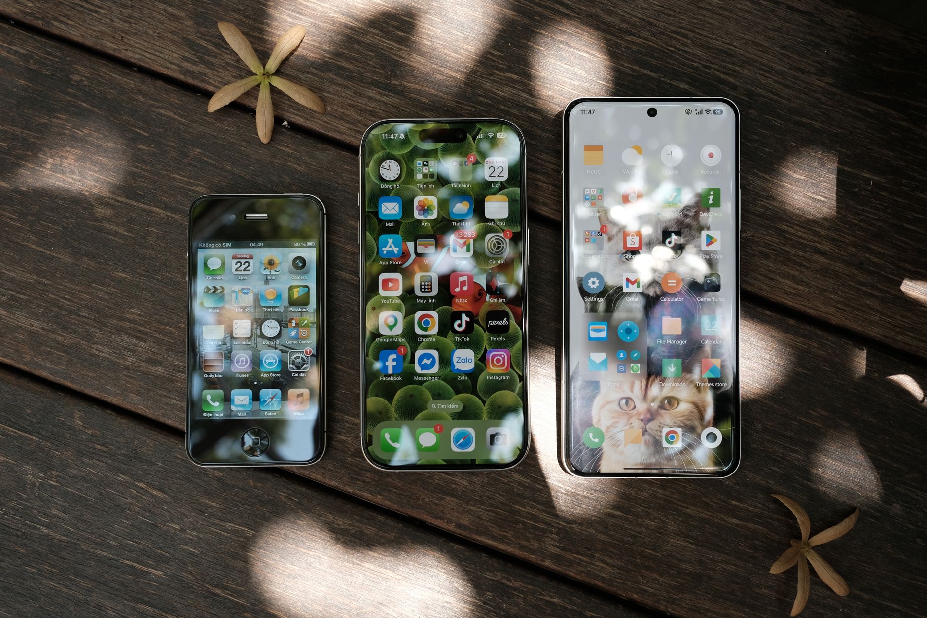 smartphone music app comparison (Photo: Phong Thanh / Pexels)