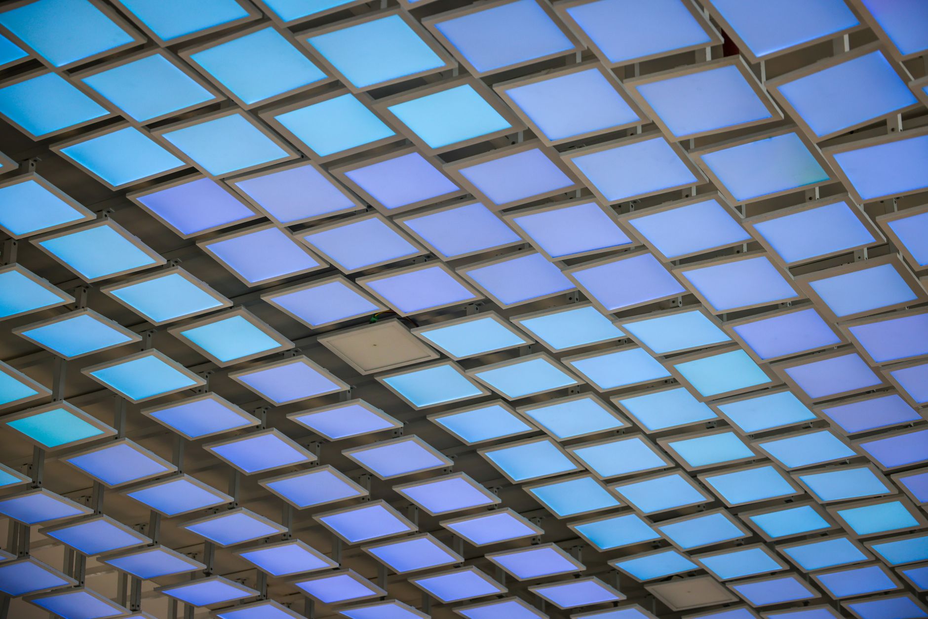 sound absorbing panels installation (Photo: Magda Ehlers / Pexels)