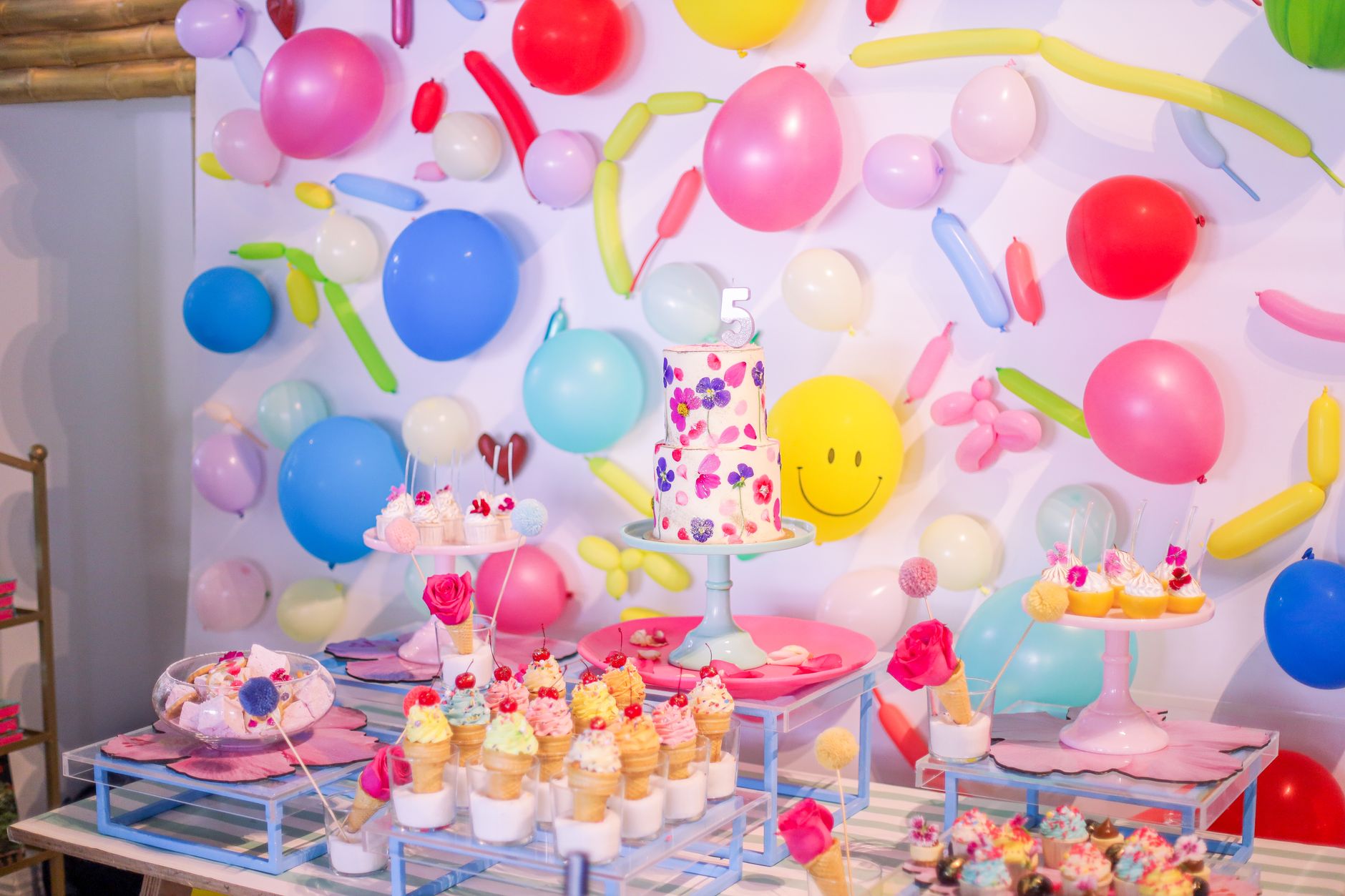 birthday balloons party (Photo: Alejandra Montenegro / Pexels)