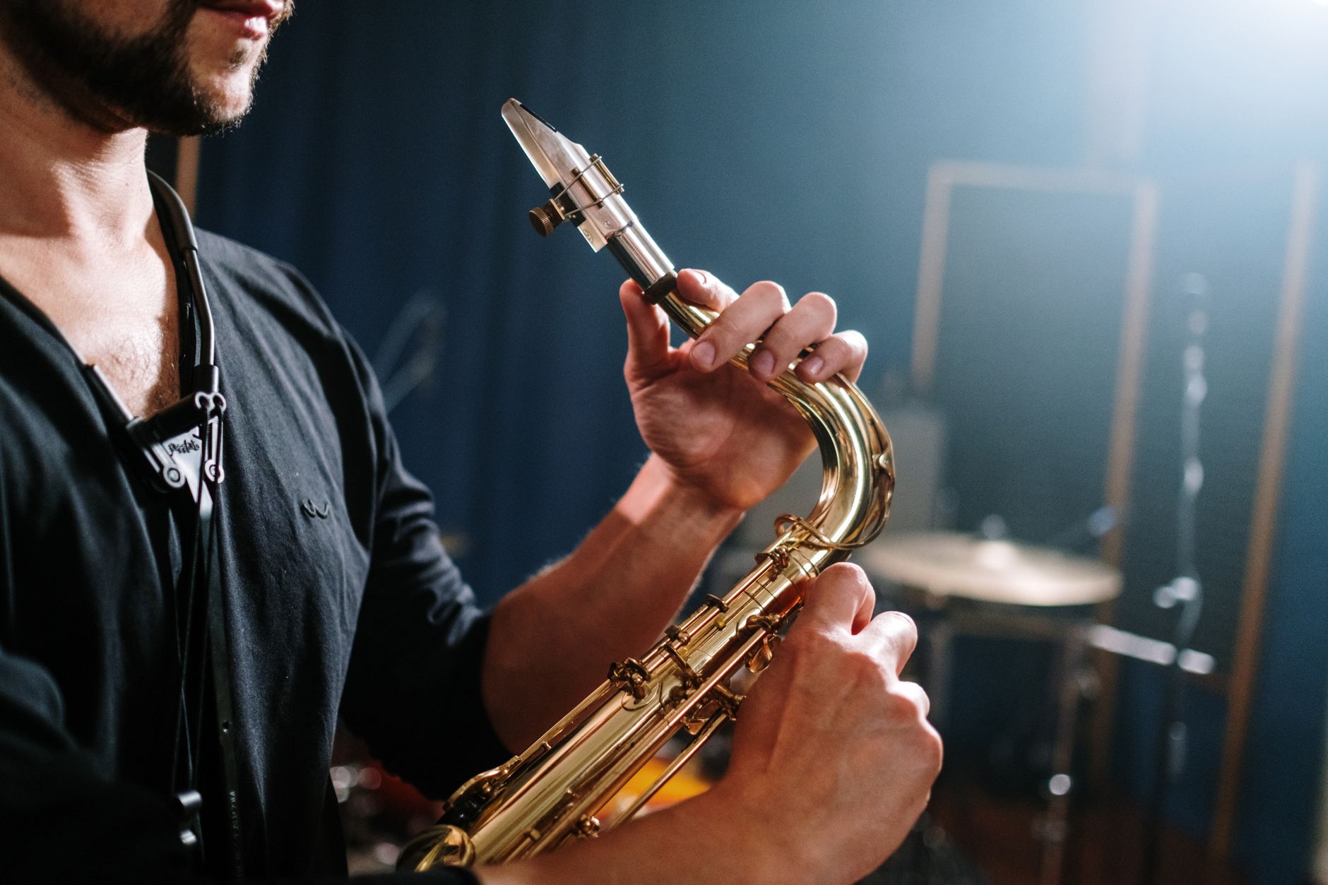 musician recording phone practice (Photo: cottonbro studio / Pexels)