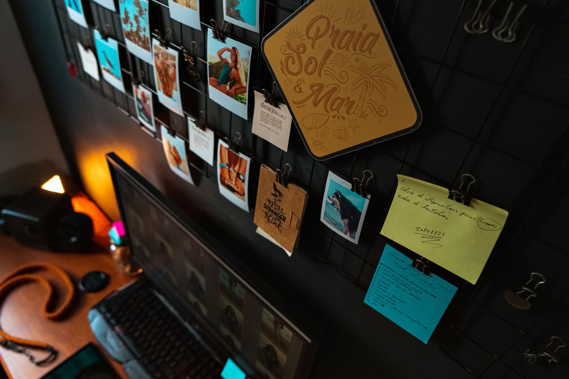 layout grid design desk (Photo: Lucas Andrade / Pexels)
