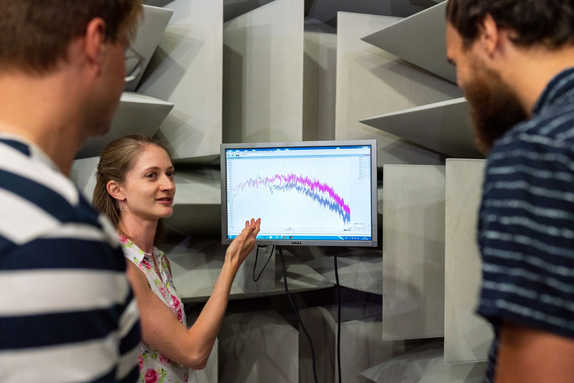 audio waveform computer screen (Photo: ThisIsEngineering / Pexels)