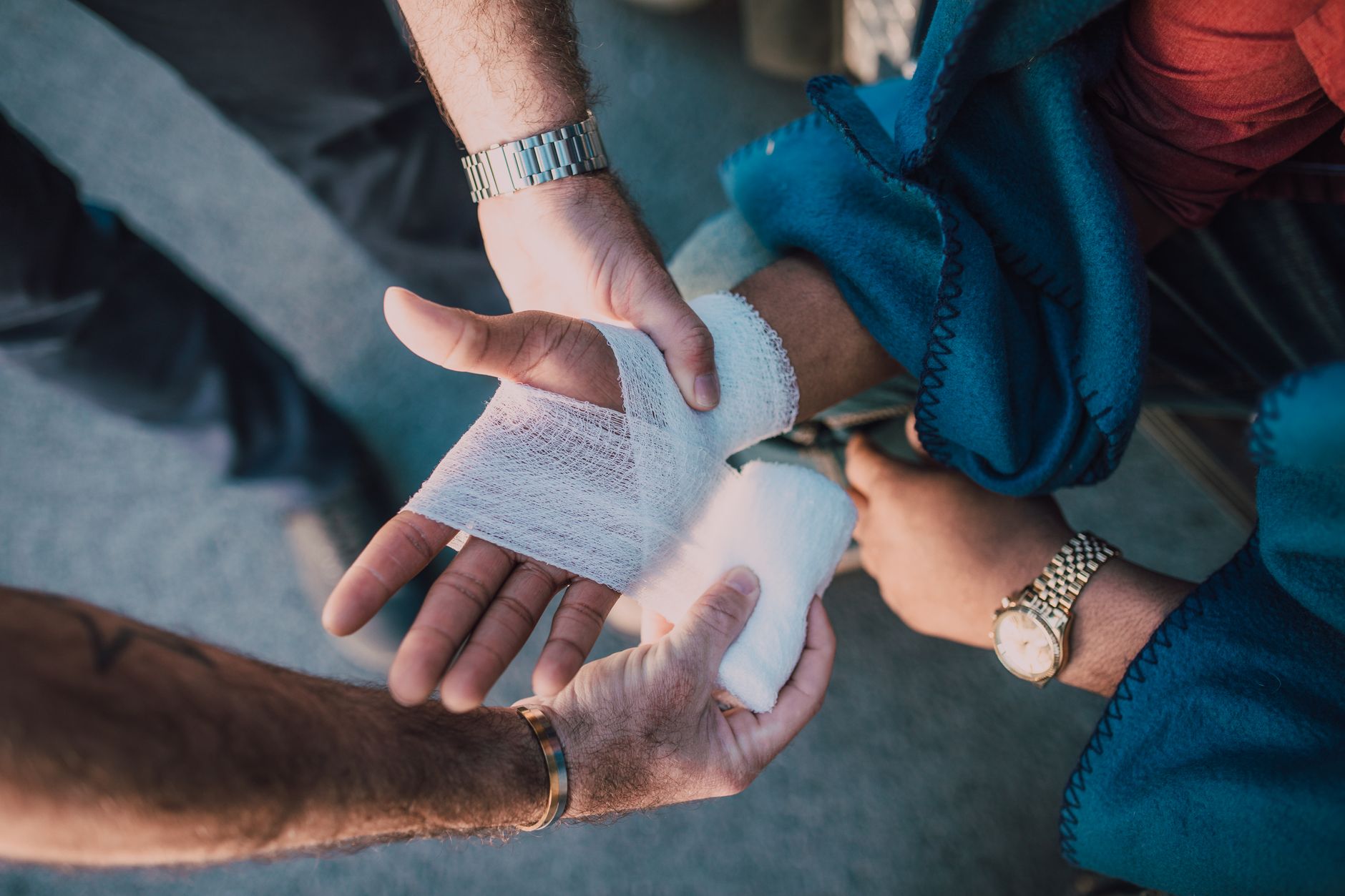 wrist support bandage hand (Photo: RDNE Stock project / Pexels)